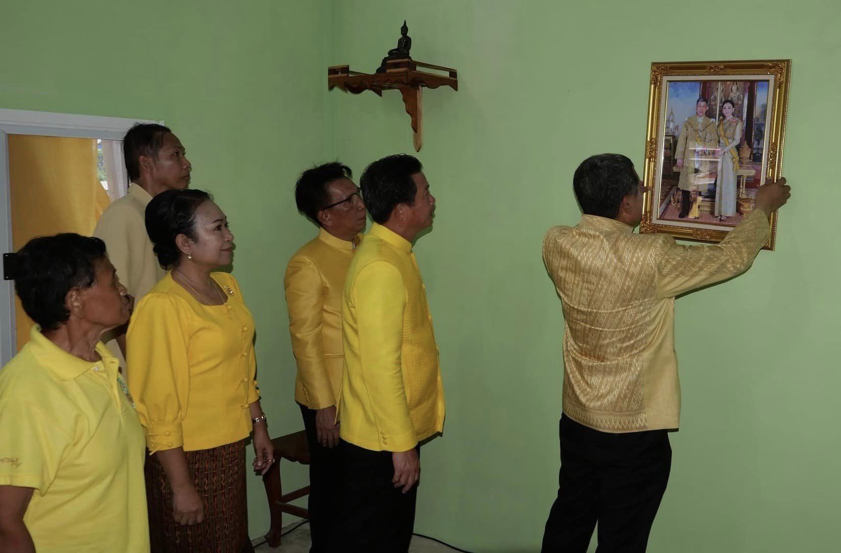 ปลัดกระทรวงมหาดไทยมอบบ้านตามโครงการซ่อมแซมบ้านผู้ยากไร้ เฉลิมพระเกียรติพระบาทสมเด็จพระเจ้าอยู่หัว เนื่องในโอกาสพระราชพิธีมหามงคลเฉลิมพระชนมพรรษา 6 รอบ 28 กรกฎาคม 2567