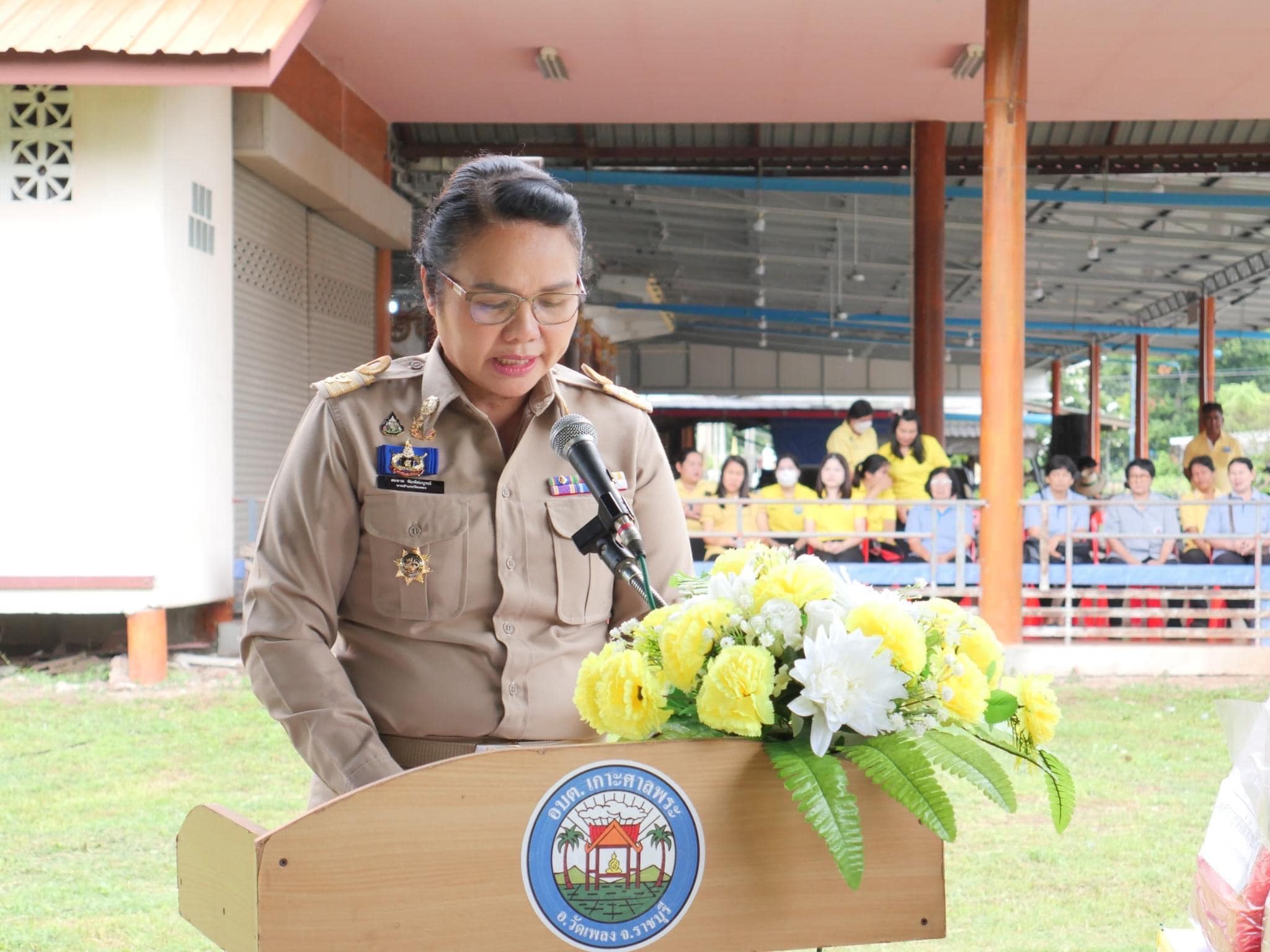 พช.ราชบุรี ร่วมมอบบ้านตามโครงการสร้างและซ่อมแซมบ้านผู้ยากไร้ เฉลิมพระเกียรติพระบาทสมเด็จพระปรเมนทรรามาธิบดีศรีสินทรมหาวชิราลงกรณ พระวชิรกล้าเจ้าอยู่หัว ประจำปีงบประมาณ พ.ศ. 2567