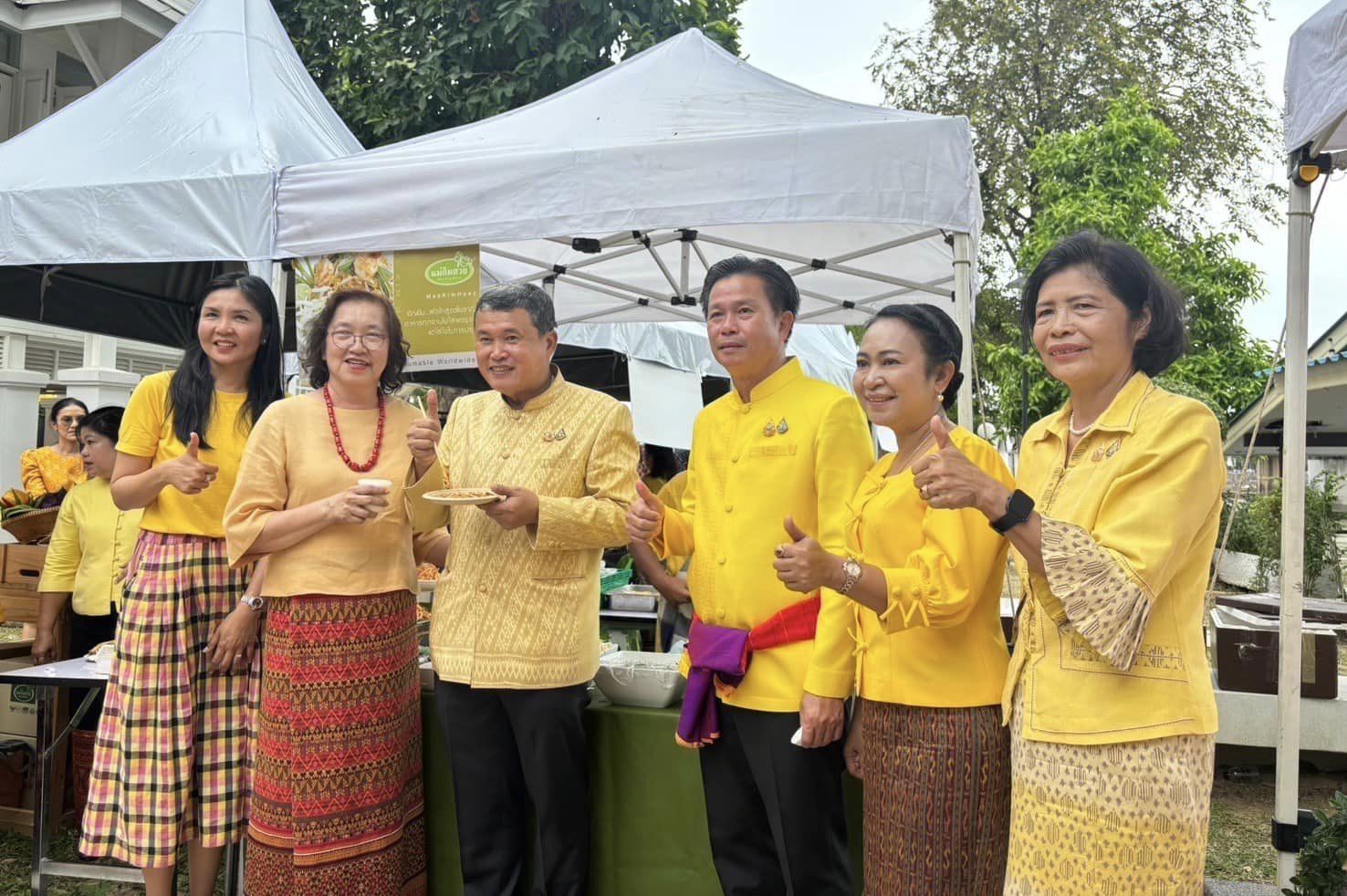 ปลัดกระทรวงมหาดไทยเปิดศูนย์ศิลปวัฒนธรรมหลวงยกกระบัตรเมืองราชบุรี พร้อมเยี่ยมชม ให้กำลังใจ ผู้ผลิตผู้ประกอบการ OTOP จัดบูธแสดงสินค้าโอทอปและโอทอปชวนชิม