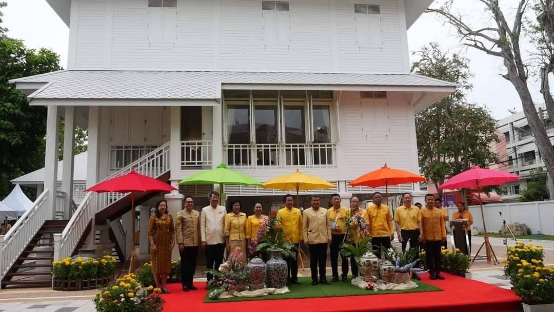 ปลัดกระทรวงมหาดไทยเปิดศูนย์ศิลปวัฒนธรรมหลวงยกกระบัตรเมืองราชบุรี พร้อมเยี่ยมชม ให้กำลังใจ ผู้ผลิตผู้ประกอบการ OTOP จัดบูธแสดงสินค้าโอทอปและโอทอปชวนชิม