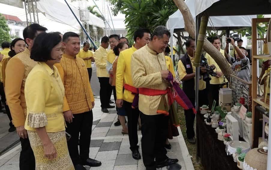 ปลัดกระทรวงมหาดไทยเปิดศูนย์ศิลปวัฒนธรรมหลวงยกกระบัตรเมืองราชบุรี พร้อมเยี่ยมชม ให้กำลังใจ ผู้ผลิตผู้ประกอบการ OTOP จัดบูธแสดงสินค้าโอทอปและโอทอปชวนชิม