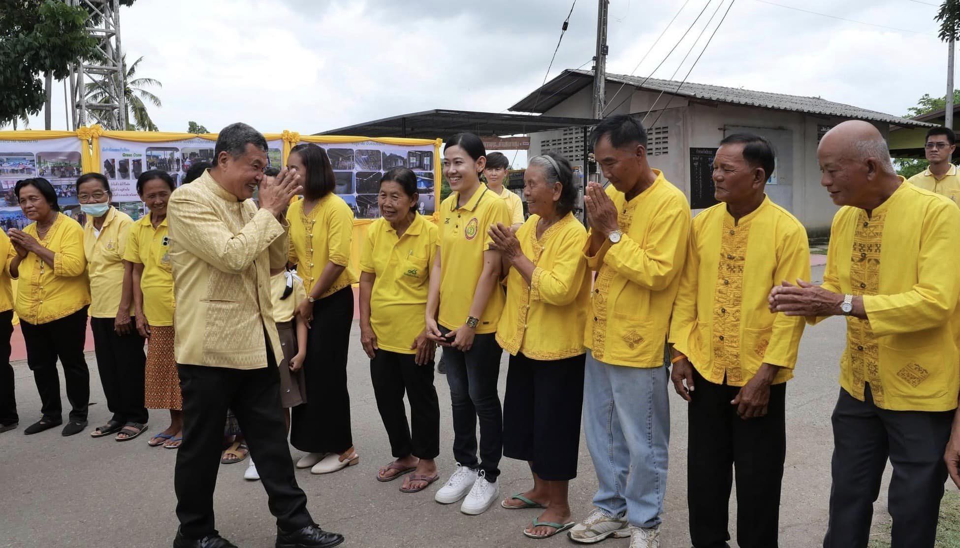 ปลัดกระทรวงมหาดไทย ตรวจติดตามการขับเคลื่อนโครงการหมู่บ้านยั่งยืน (Sustainable Village) บ้านหนองไม้เขว้า จังหวัดราชบุรี
