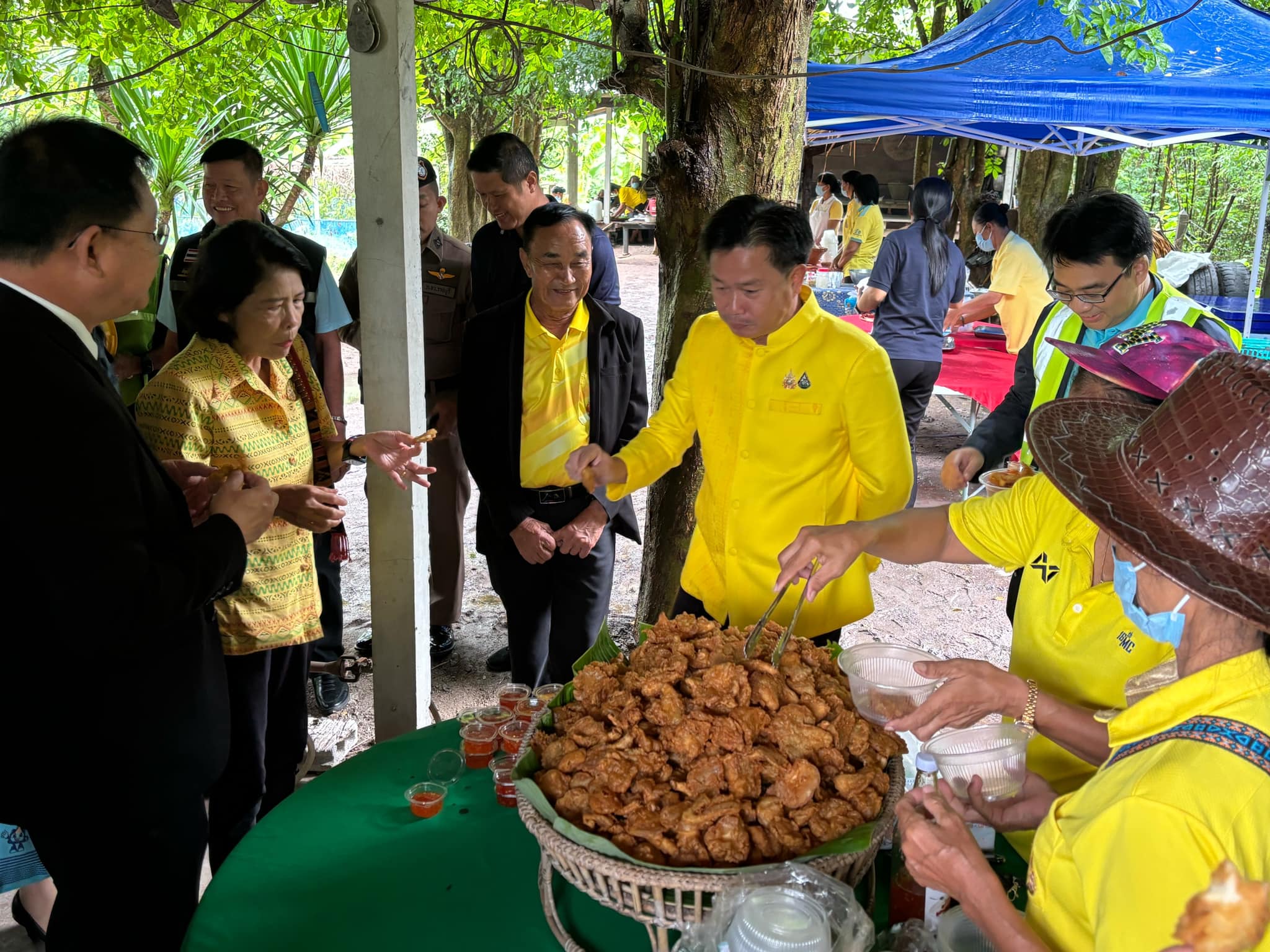 ผวจ.ราชบุรี นำคณะลงพื้นตรวจเยี่ยมสถานประกอบกิจการ เยี่ยมเยียนผู้ประกอบการภาคเอกชน ณ บริษัทราชบุรีเอ็นเตอร์ไพรส์ จำกัด  และเยี่ยมเยียนหมู่บ้านชุมชนรอบสถานประกอบการฯ