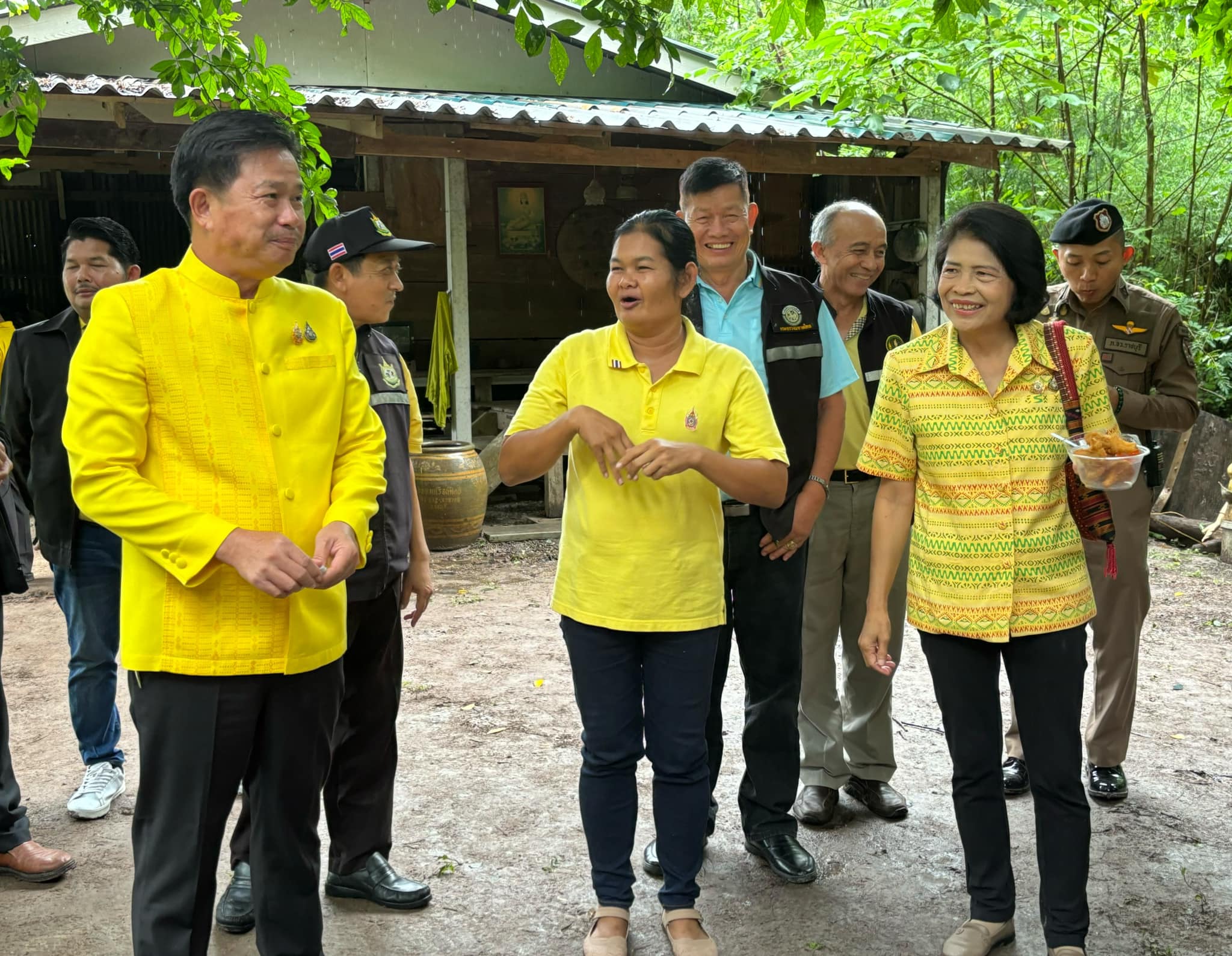ผวจ.ราชบุรี นำคณะลงพื้นตรวจเยี่ยมสถานประกอบกิจการ เยี่ยมเยียนผู้ประกอบการภาคเอกชน ณ บริษัทราชบุรีเอ็นเตอร์ไพรส์ จำกัด  และเยี่ยมเยียนหมู่บ้านชุมชนรอบสถานประกอบการฯ