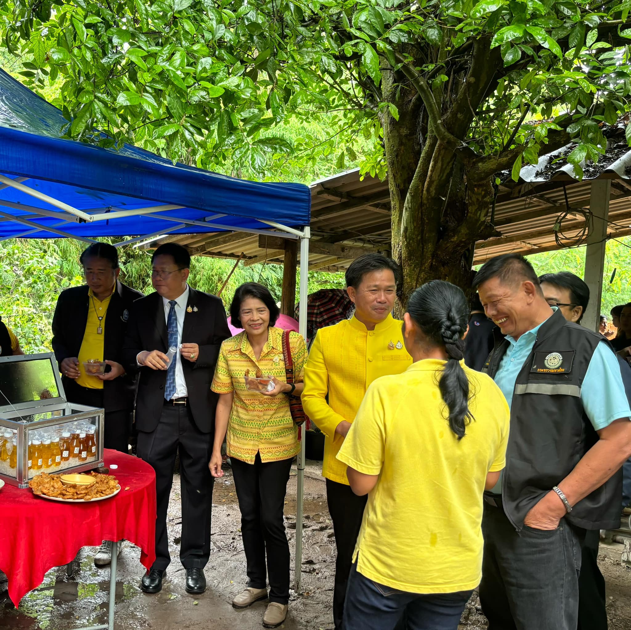 ผวจ.ราชบุรี นำคณะลงพื้นตรวจเยี่ยมสถานประกอบกิจการ เยี่ยมเยียนผู้ประกอบการภาคเอกชน ณ บริษัทราชบุรีเอ็นเตอร์ไพรส์ จำกัด  และเยี่ยมเยียนหมู่บ้านชุมชนรอบสถานประกอบการฯ