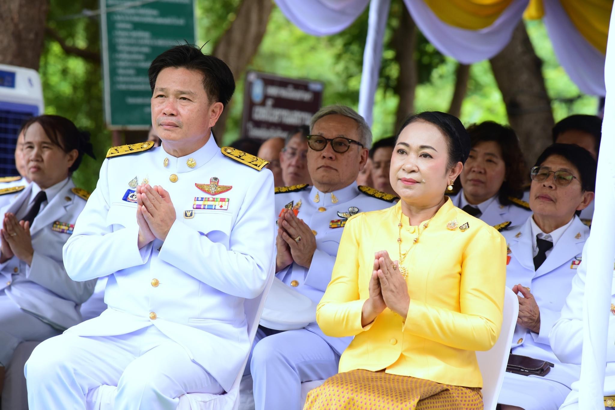 📣 พช.ราชบุรี เข้าร่วมประกอบพิธีพลีกรรมตักน้ำจากแหล่งน้ำศักดิ์สิทธิ์ สระโกสินารายณ์ เพื่อเชิญไปประกอบพิธีเสกน้ำพระพุทธมนต์ศักดิ์สิทธิ์ เนื่องในโอกาสพระราชพิธีมหามงคลเฉลิมพระชนมพรรษา 6 รอบ 28 กรกฎาคม 2567