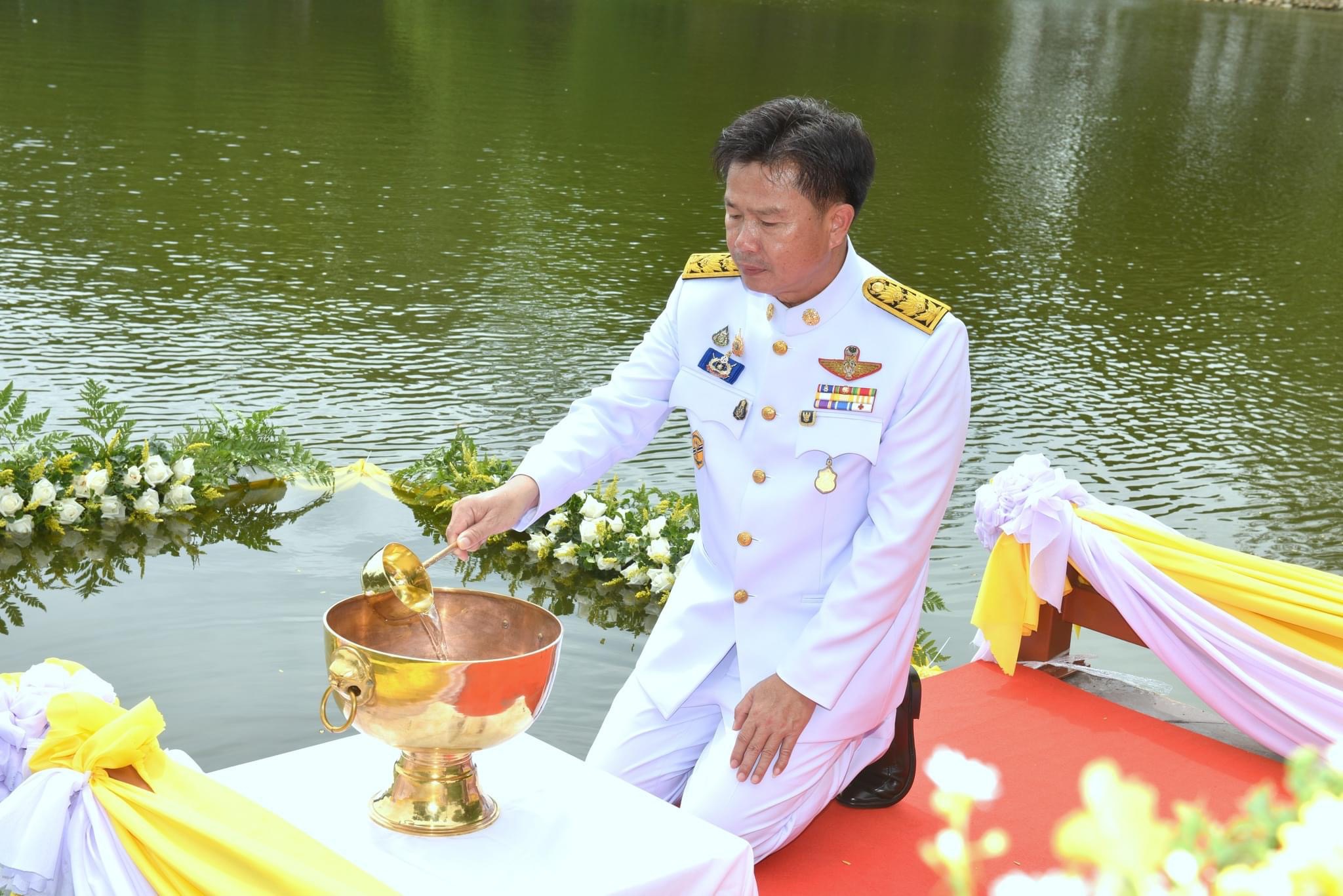 📣 พช.ราชบุรี เข้าร่วมประกอบพิธีพลีกรรมตักน้ำจากแหล่งน้ำศักดิ์สิทธิ์ สระโกสินารายณ์ เพื่อเชิญไปประกอบพิธีเสกน้ำพระพุทธมนต์ศักดิ์สิทธิ์ เนื่องในโอกาสพระราชพิธีมหามงคลเฉลิมพระชนมพรรษา 6 รอบ 28 กรกฎาคม 2567