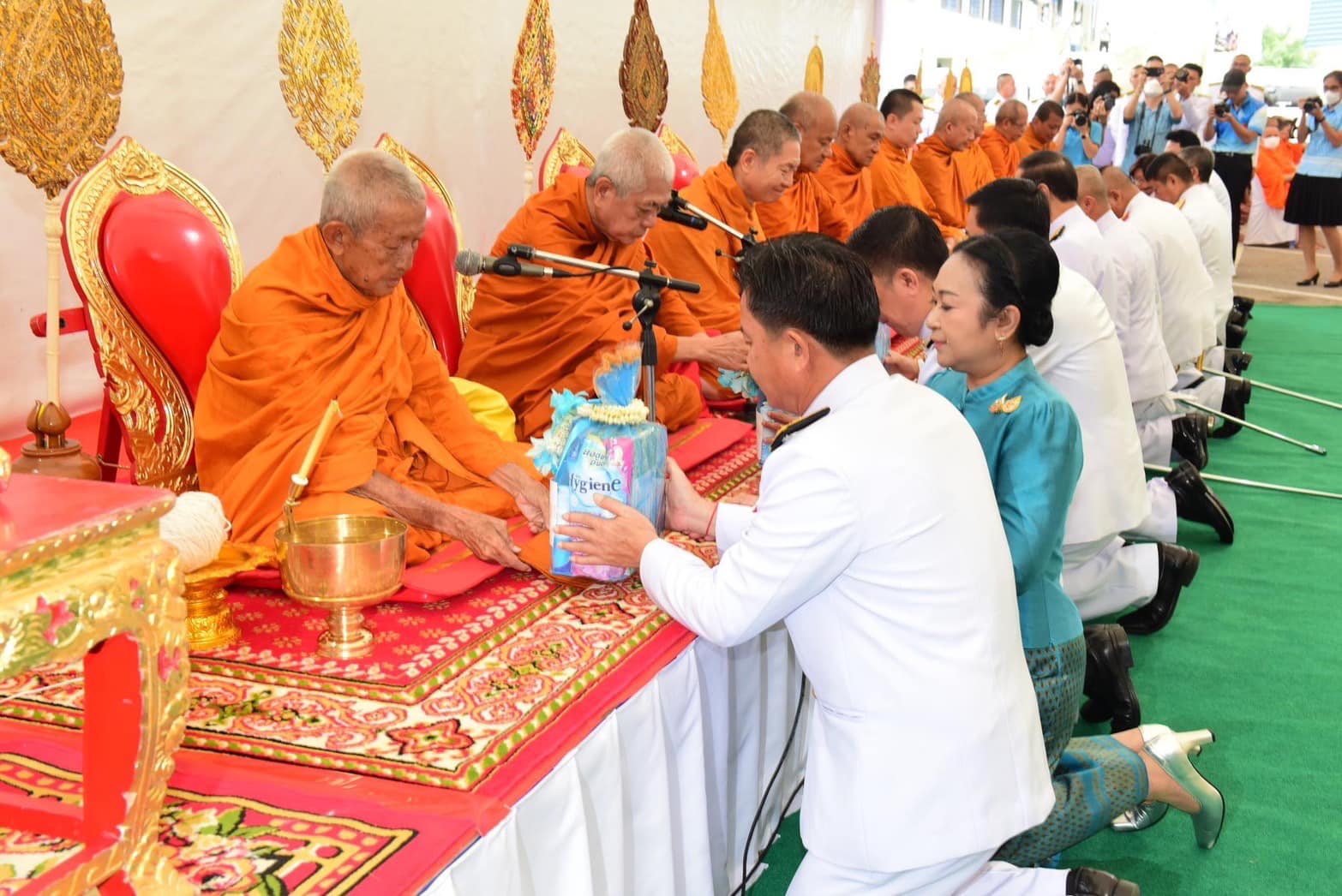 📣 พช.ราชบุรี เข้าร่วมพิธีเจริญพระพุทธมนต์ และทำบุญตักบาตรถวายพระราชกุศล เนื่องในโอกาสวันเฉลิมพระชนมพรรษา สมเด็จพระนางเจ้าสิริกิติ์ พระบรมราชินีนาถ พระบรมราชชนนีพันปีหลวง 12 สิงหาคม 2567