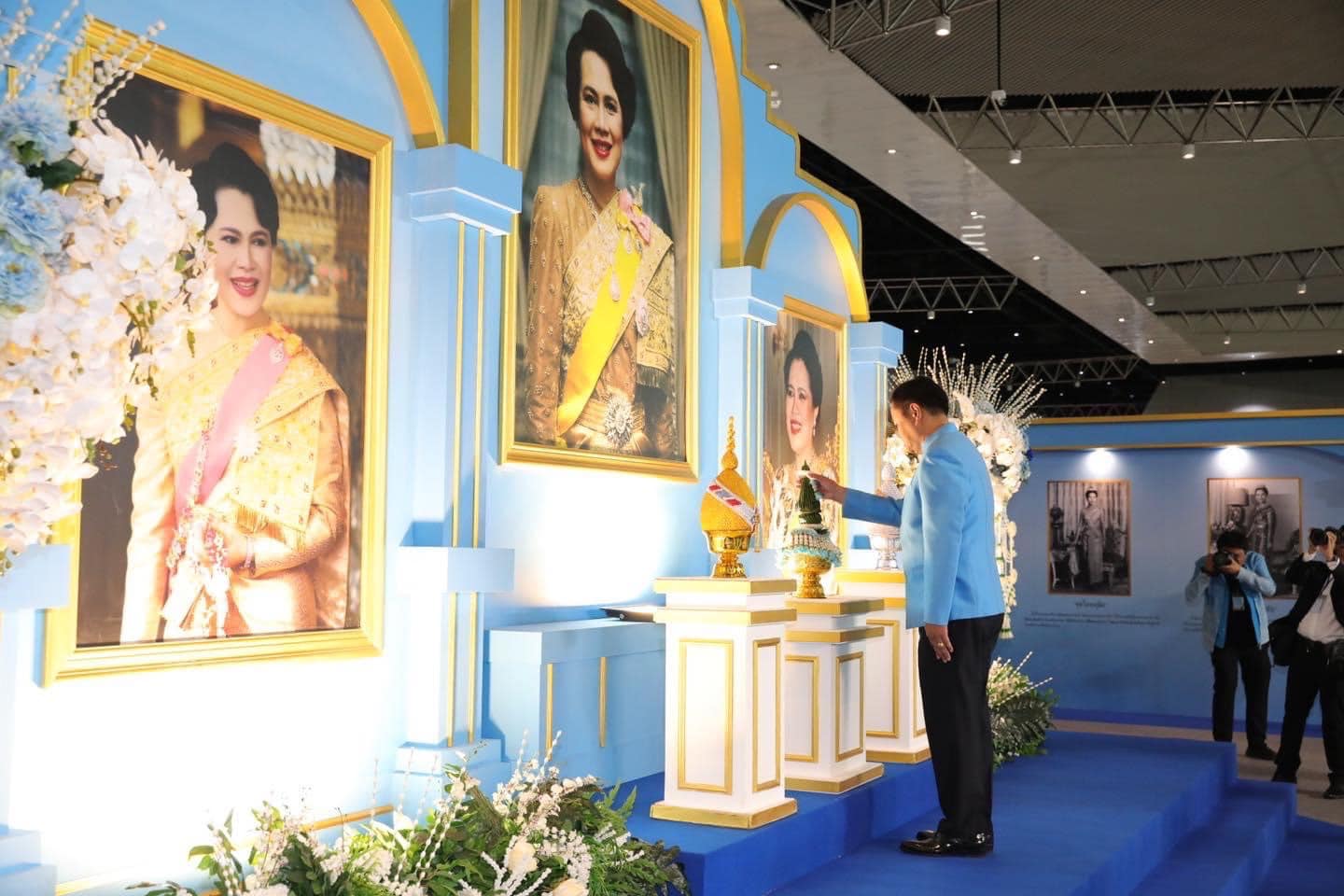 📣 จังหวัดราชบุรี เข้าร่วมพิธีเปิดงาน “ศิลปาชีพประทีปไทย OTOP หลอมดวงใจ ด้วยพระบารมี”  ปี 2567 พร้อมเยี่ยมชมบูธ พูดคุยและให้กำลังใจ ผู้ผลิตผู้ประกอบการ OTOP จังหวัดราชบุรี