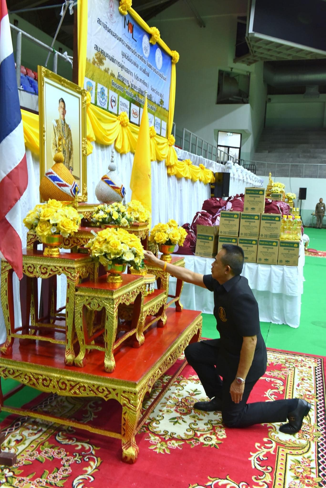 📣 มูลนิธิ มิราเคิล ออฟไลฟ์ มอบถุงยังชีพตามโครงการ “น้ำพระทัยพระราชทาน” และโครงการ “หนึ่งใจ…ช่วยเหลือผู้ประสบภัย” ให้แก่ราษฎรที่ประสบปัญหาเดือดร้อนในพื้นที่จ.ราชบุ