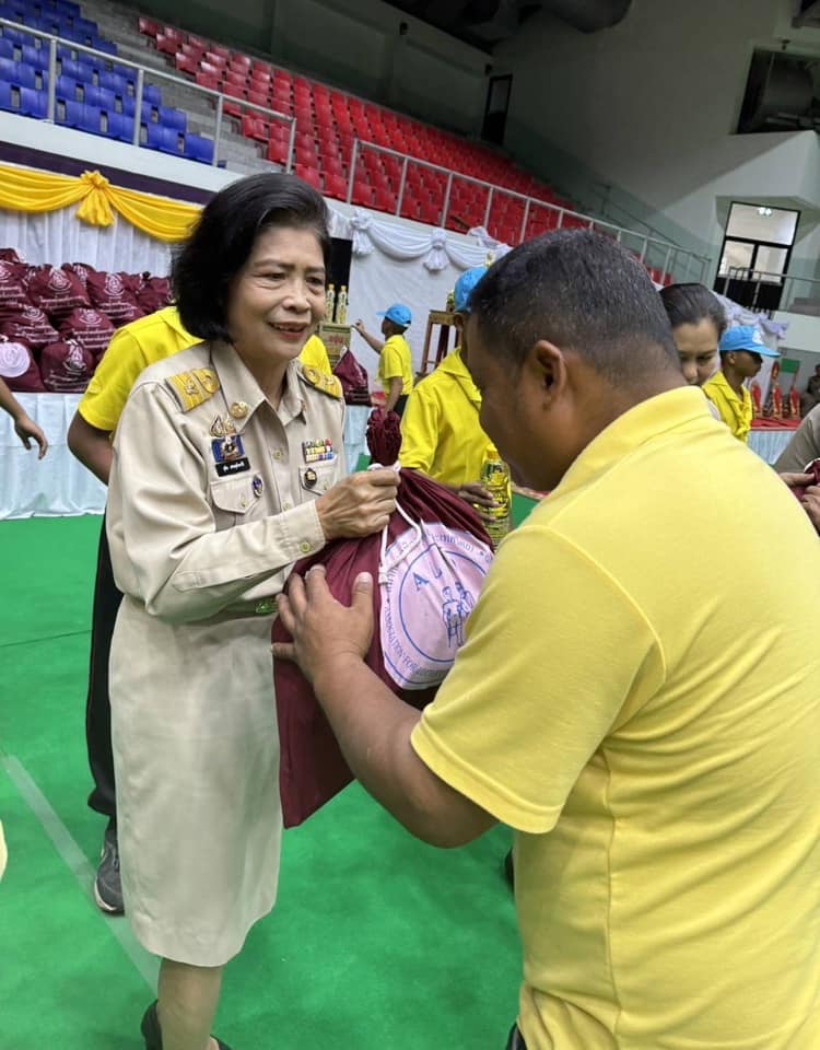📣 มูลนิธิ มิราเคิล ออฟไลฟ์ มอบถุงยังชีพตามโครงการ “น้ำพระทัยพระราชทาน” และโครงการ “หนึ่งใจ…ช่วยเหลือผู้ประสบภัย” ให้แก่ราษฎรที่ประสบปัญหาเดือดร้อนในพื้นที่จ.ราชบุ