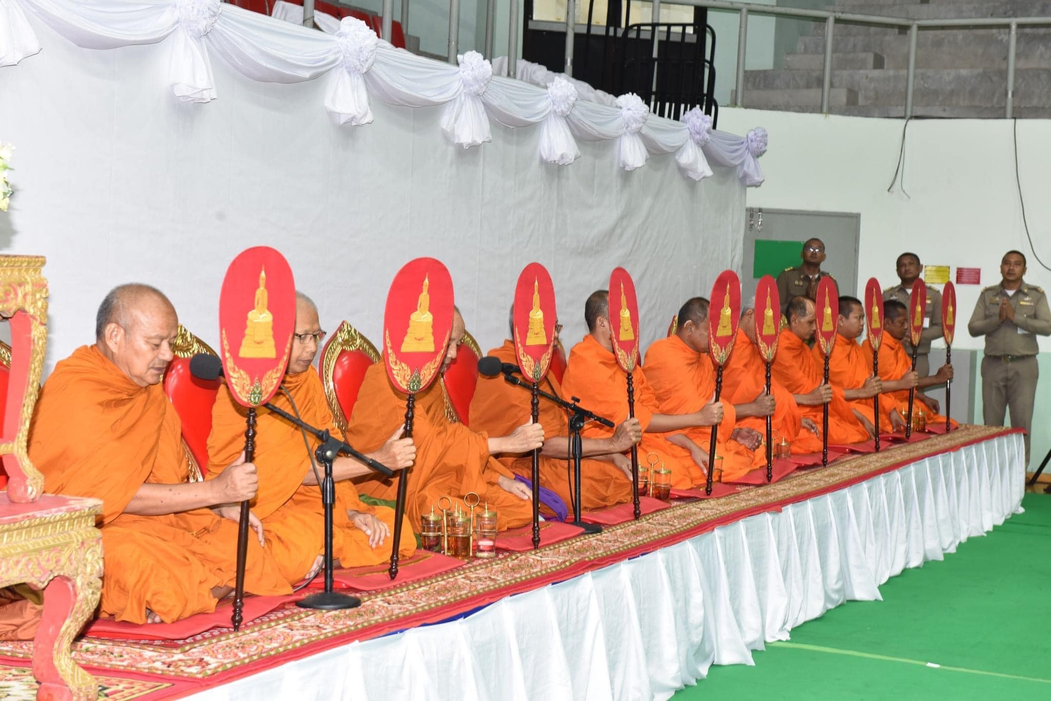 📣 มูลนิธิ มิราเคิล ออฟไลฟ์ มอบถุงยังชีพตามโครงการ “น้ำพระทัยพระราชทาน” และโครงการ “หนึ่งใจ…ช่วยเหลือผู้ประสบภัย” ให้แก่ราษฎรที่ประสบปัญหาเดือดร้อนในพื้นที่จ.ราชบุ