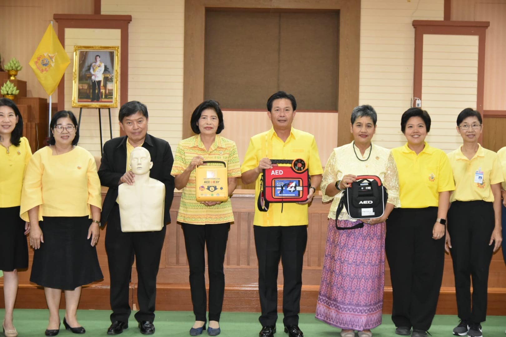 📣 พช. ราชบุรี ร่วมเปิดการอบรมให้ความรู้อุปกรณ์ทางการแพทย์ เครื่องฟื้นคืนคลื่นหัวใจด้วยไฟฟ้าแบบอัตโนมัติ (AED) และการช่วยชีวิตขั้นพื้นฐาน