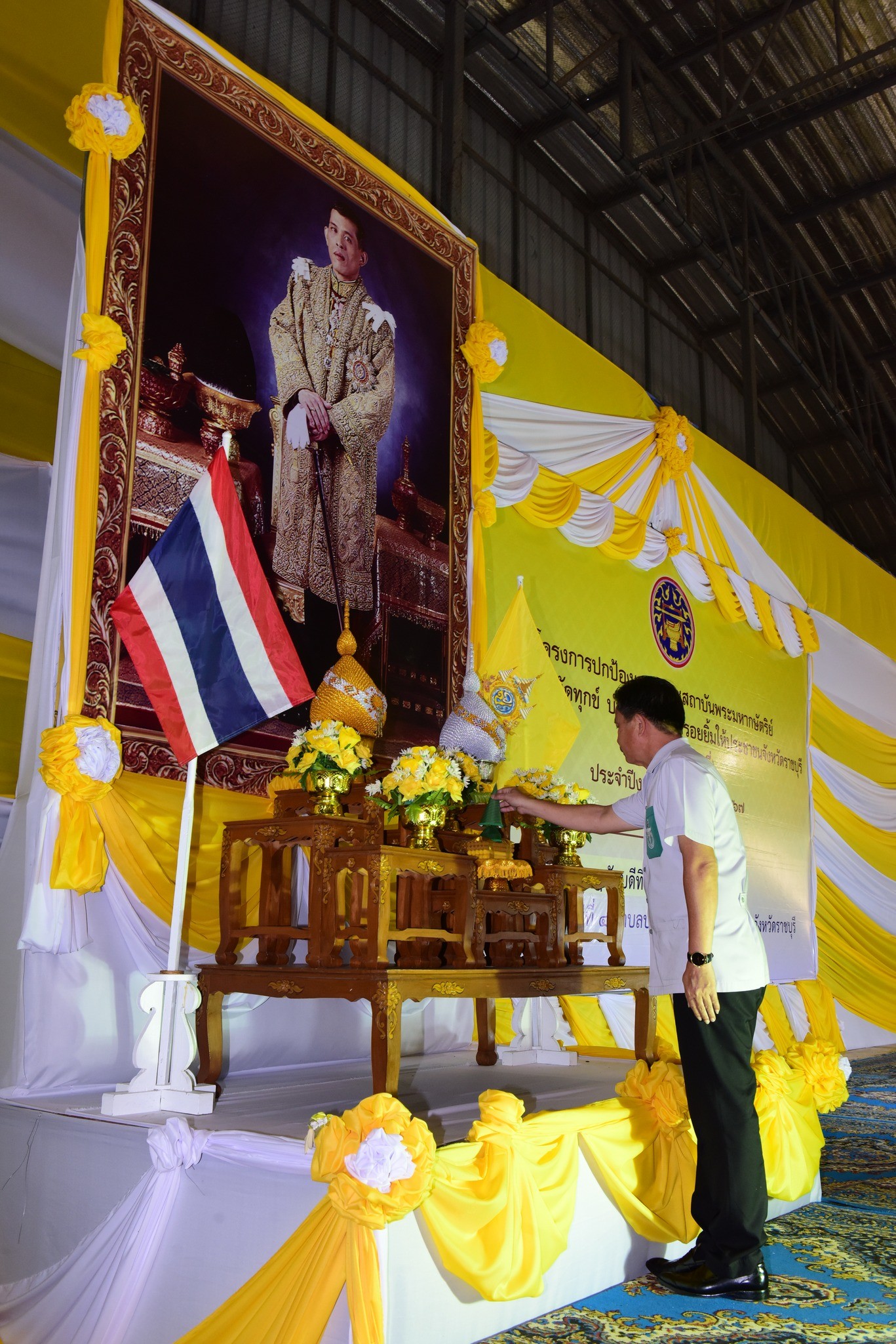 📣 พช.ราชบุรี ร่วมออกหน่วยให้บริการประชาชนภายใต้โครงการจังหวัดเคลื่อนที่ “บำบัดทุกข์บำรุงสุข สร้างรอยยิ้มให้ประชาชนจังหวัดราชบุรี” ร่วมกับโครงการหน่วยแพทย์เคลื่อนที่ พอ.สว.จังหวัดราชบุรี ประจำปี 2567 ครั้งที่ 10