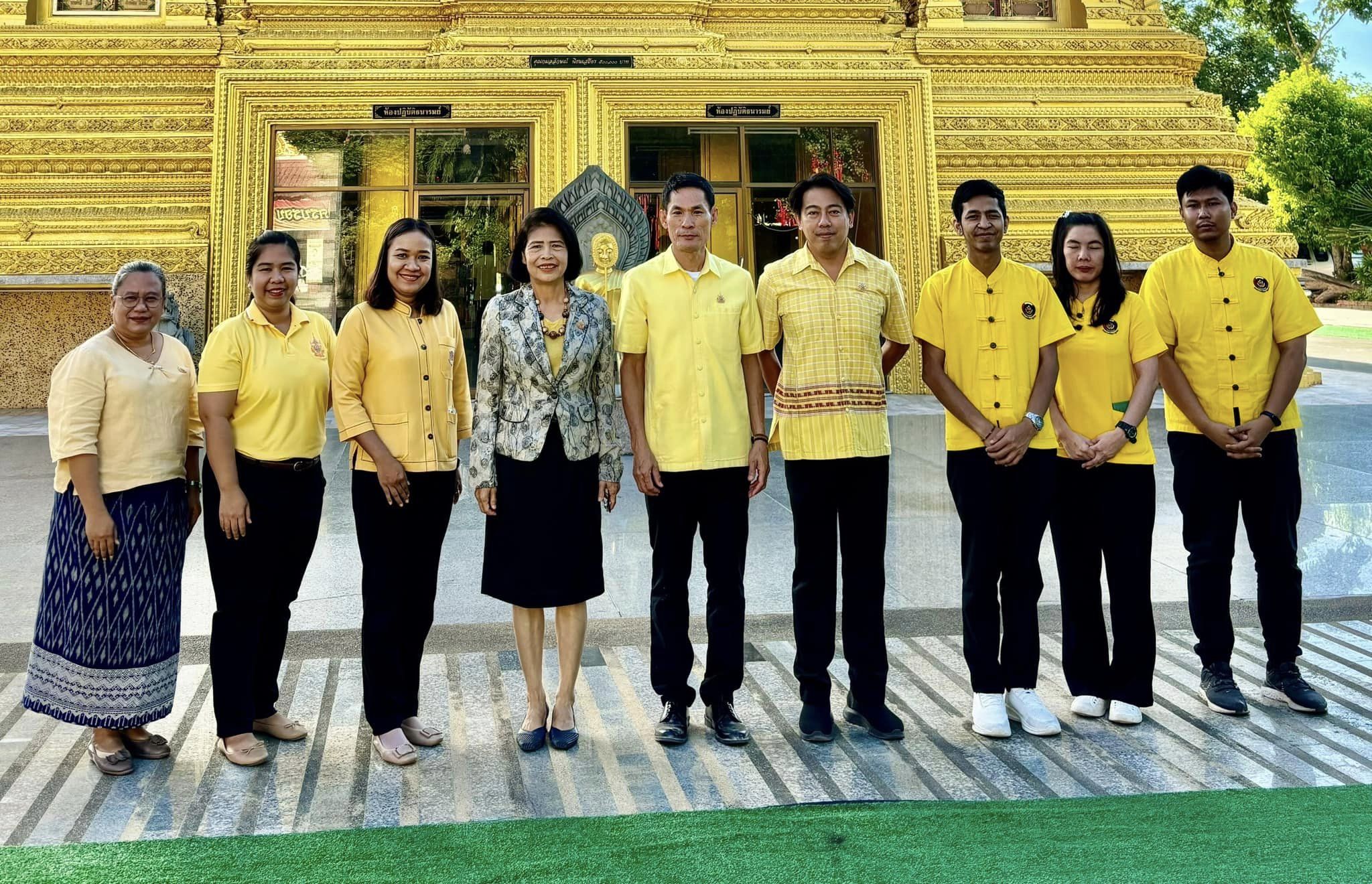 📣 ปลัดกระทรวงมหาดไทย เป็นประธานพิธีทอดผ้าป่ากำแพงแก้วอุโบสถทองคำ วัดพระศรีอารย์ พร้อมลงพื้น ที่ตรวจติดตาม เยี่ยมชมการดำเนินการตามโครงการสร้างความมั่นคงทางอาหาร ตรวจเยี่ยมการน้อมนำพระราชดำริกรมสมเด็จพระเทพรัตนราชสุดาฯ สยามบรมราชกุมารี “หนังใหญ่วัดขนอน”