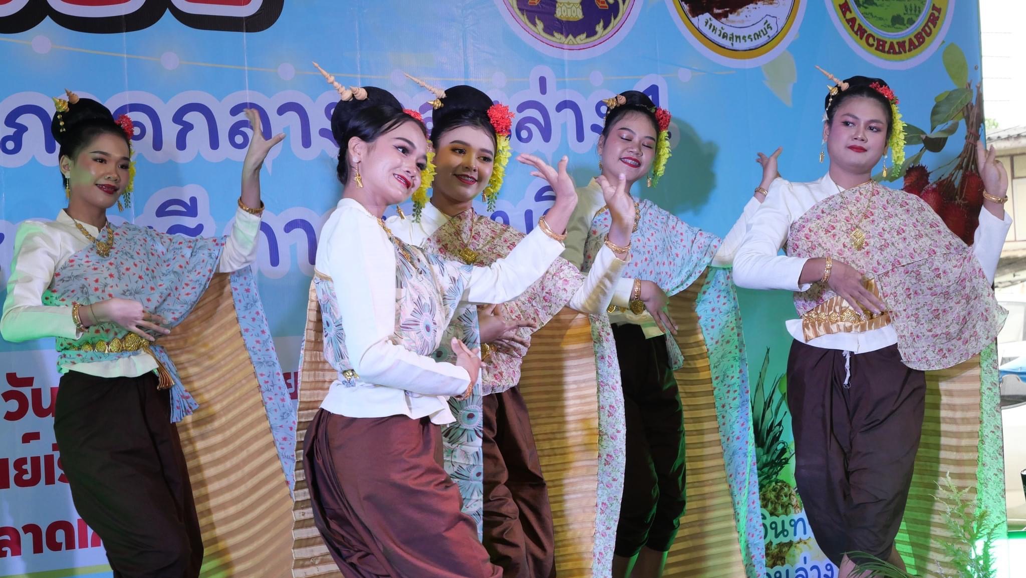 📣 พช.ราชบุรี ร่วมพิธีเปิดงานจำหน่ายของดีและสินค้าเกษตรปลอดภัยภายใต้แนวคิด “ชม ชิม ช็อป ของดีกลุ่มจังหวัดภาคกลางตอนล่าง 1”