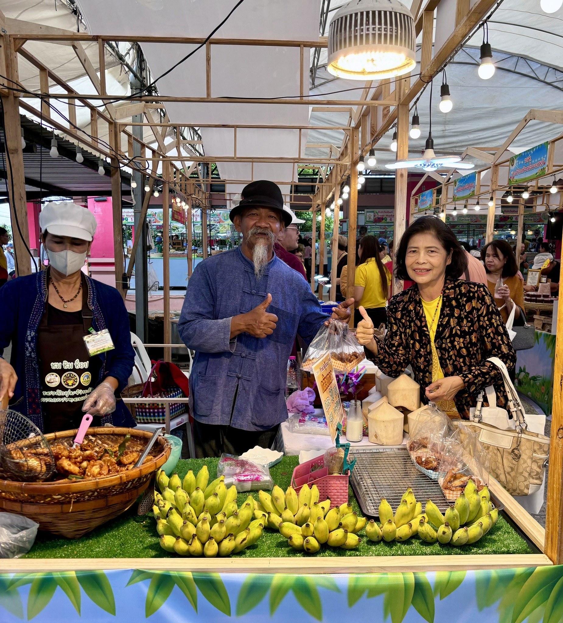 📣 พช.ราชบุรี ร่วมพิธีเปิดงานจำหน่ายของดีและสินค้าเกษตรปลอดภัยภายใต้แนวคิด “ชม ชิม ช็อป ของดีกลุ่มจังหวัดภาคกลางตอนล่าง 1”