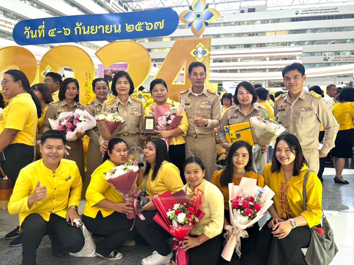 วันแห่งความภาคภูมิใจ พช.ราชบุรี เข้ารับรางวัลเชิดชูเกียรติ ข้าราชการ หน่วยงาน ผลงานเด่นแห่งปี 2567 ในงาน “วันพัฒนาชุมชน” (CD Day 2024)