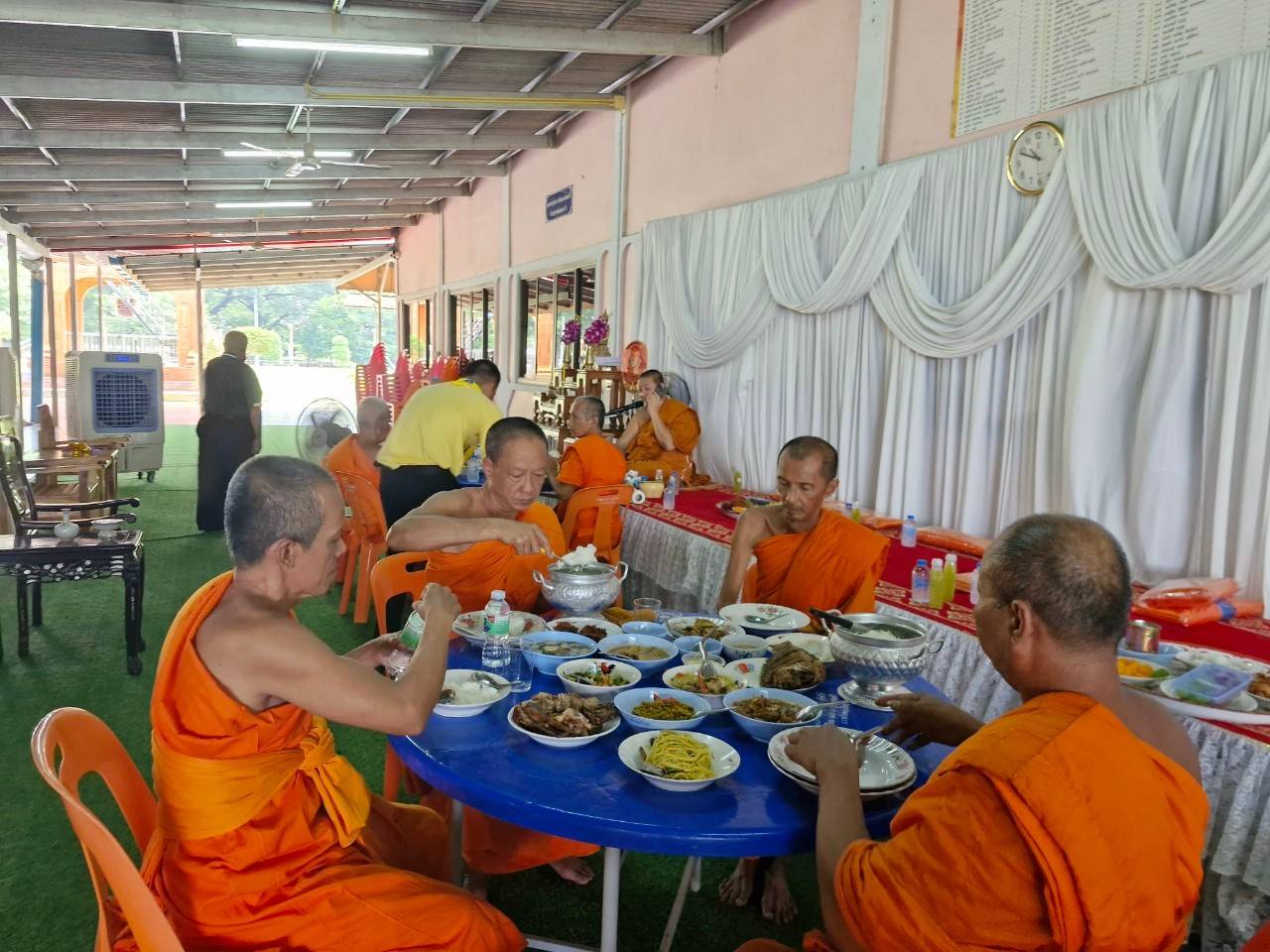 พช.บางแพ จัดกิจกรรมเนื่องในโอกาสวันคล้ายวันก่อตั้งกรมการพัฒนาชุมชน ครบรอบ 62 ปี