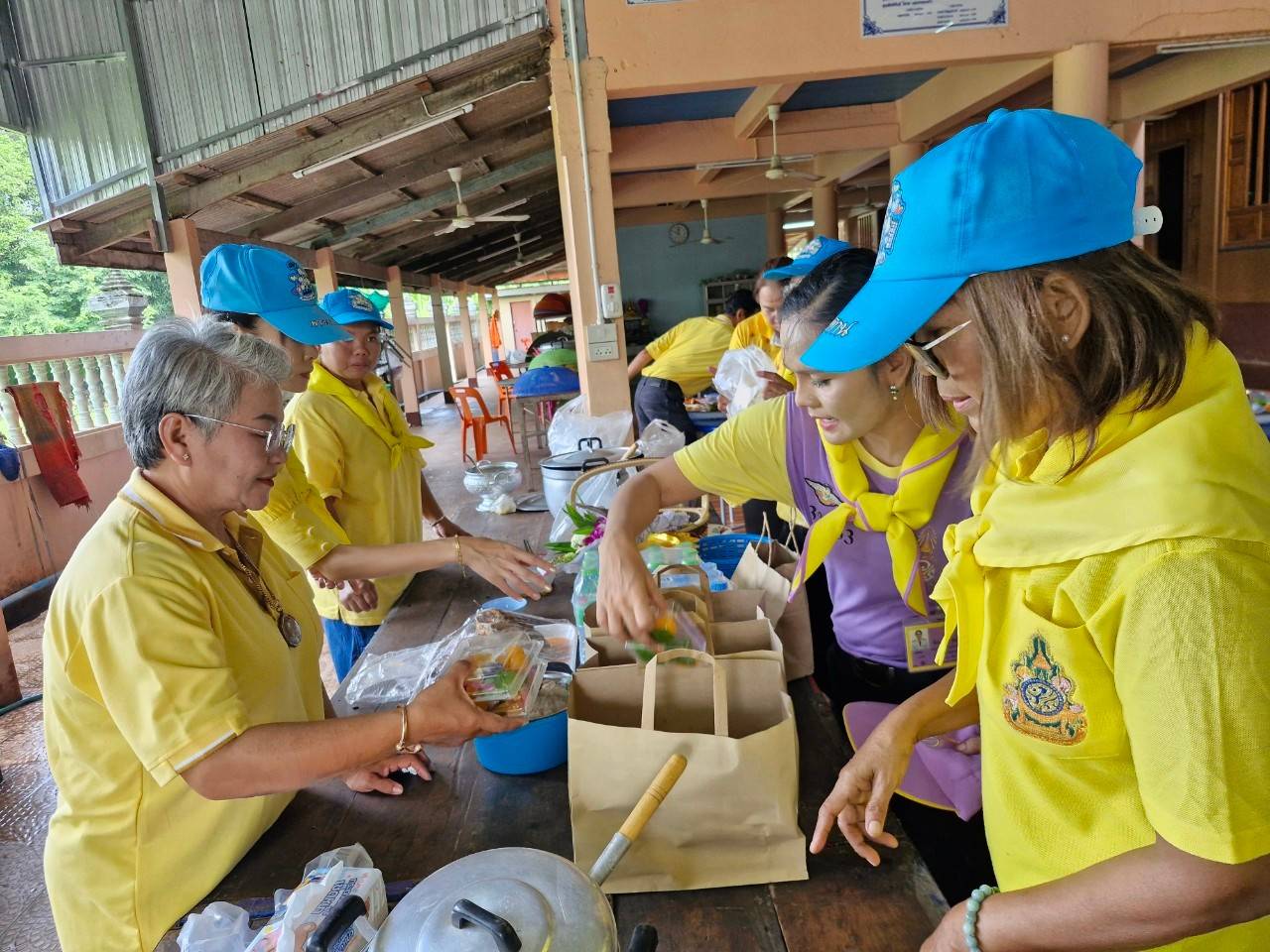 พช.บางแพ จัดกิจกรรมเนื่องในโอกาสวันคล้ายวันก่อตั้งกรมการพัฒนาชุมชน ครบรอบ 62 ปี