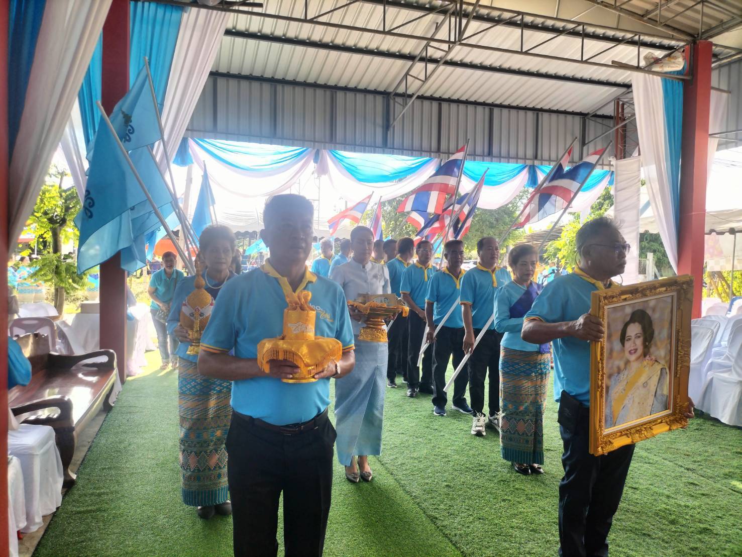 พช.บ้านโป่ง จัดพิธีอัญเชิญเงินขวัญถุงพระราชทานกองทุนแม่ของแผ่นดินและกิจกรรมทอดผ้าป่าสมทบกองทุนแม่ของแผ่นดิน