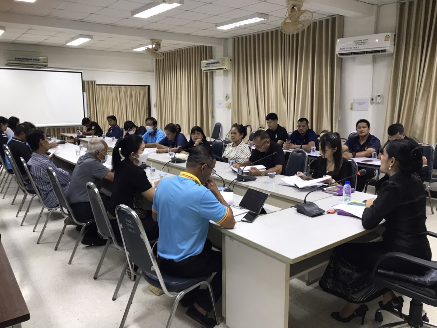 พช.บางแพ จัดประชุมคณะกรรมการเครือข่ายกองทุนแม่ของแผ่นดินอำเภอบางแพ