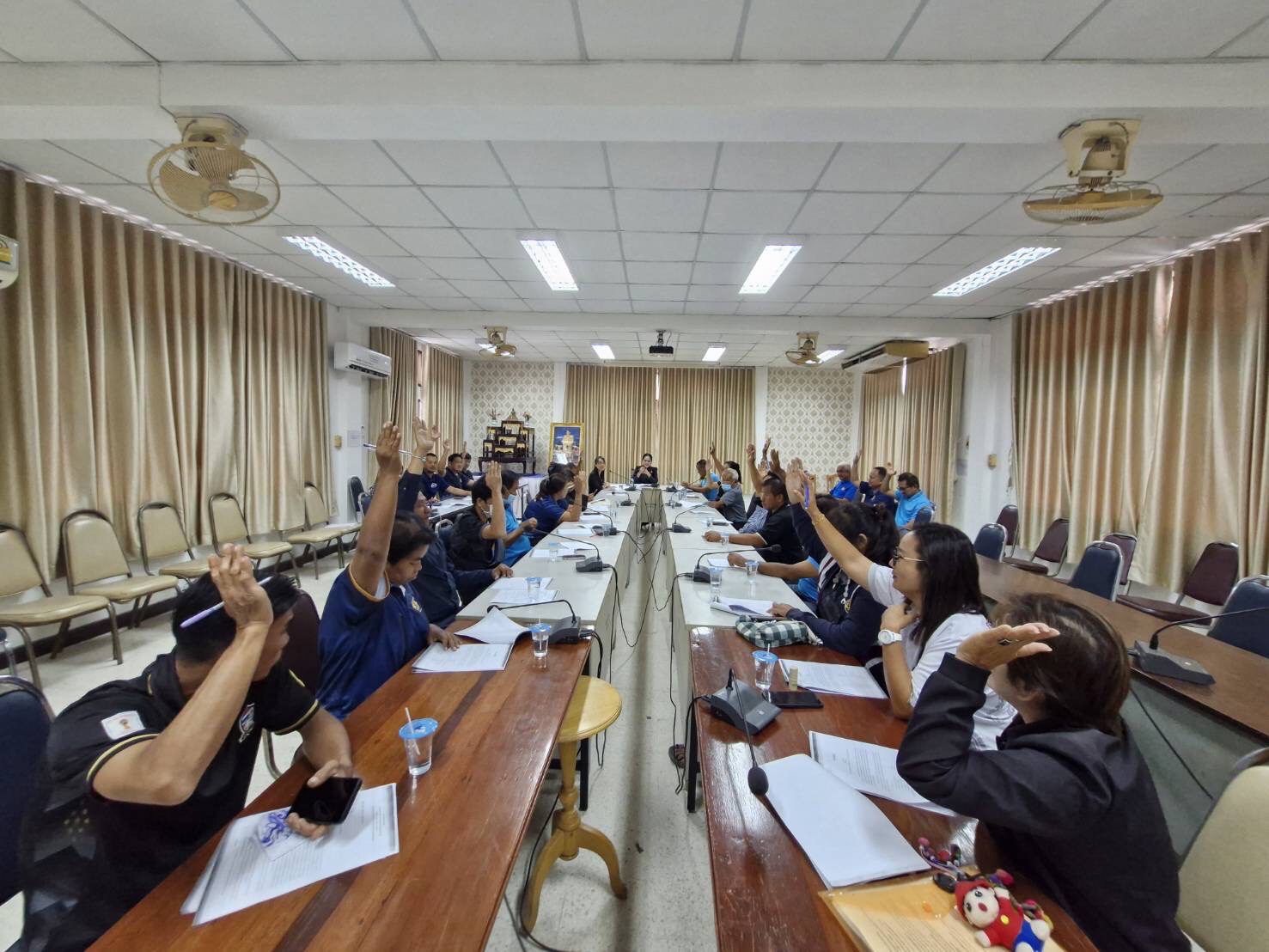 พช.บางแพ จัดประชุมคณะกรรมการเครือข่ายกองทุนแม่ของแผ่นดินอำเภอบางแพ