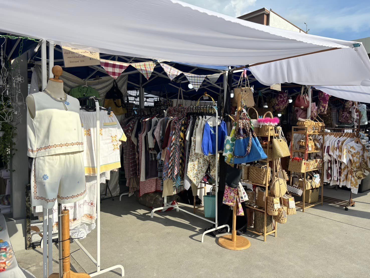 📣 พช.ราชบุรี ร่วมกับคณะกรรมการเครือข่ายโอทอปจังหวัด จัดงาน “เทศกาล Food & Craft @ เมืองราชบุรี 2024” ระหว่างวันที่ 1 – 3 พฤศจิกายน 2567