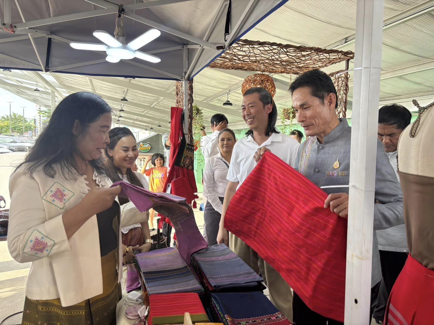 📣 พช.ราชบุรี ร่วมกับคณะกรรมการเครือข่ายโอทอปจังหวัด จัดงาน “เทศกาล Food & Craft @ เมืองราชบุรี 2024” ระหว่างวันที่ 1 – 3 พฤศจิกายน 2567