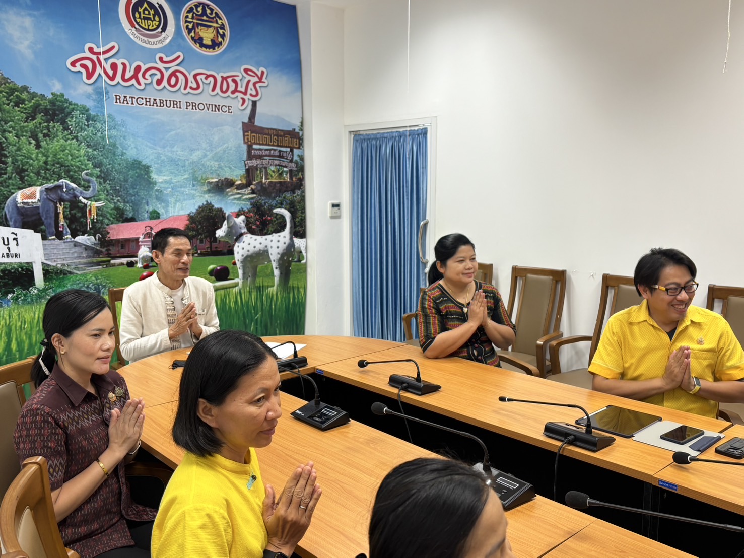 📣 พช.ราชบุรี ร่วมพิธีเจริญพระพุทธมนต์และเจริญจิตตภาวนา เพื่อถวายเป็นพระราชกุศล เนื่องในโอกาสวันเฉลิมพระชนมพรรษาของพระบาทสมเด็จพระเจ้าอยู่หัว และพระบรมวงศานุวงศ์ ประจำปี พ.ศ. 2567 ผ่านระบบออนไลน์ (Zoom Meeting)