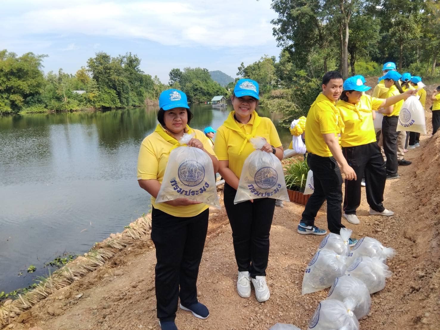 📣 พช.ราชบุรี ร่วมกิจกรรมเนื่องในวันคล้ายวันพระบรมราชสมภพ พระบาทสมเด็จพระบรมชนกาธิเบศร มหาภูมิพลอดุลยเดชมหาราช บรมนาถบพิตร วันชาติ และวันพ่อแห่งชาติ 5 ธันวาคม 2567