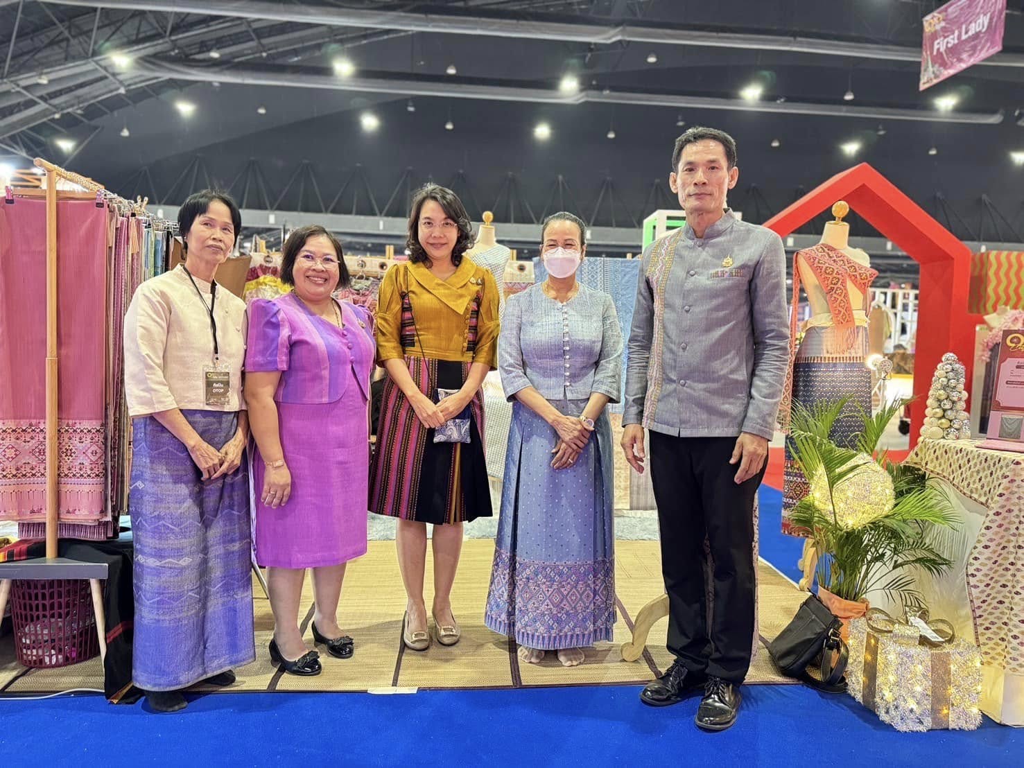 📣 พช.ราชบุรี ร่วมพิธีเปิดงาน OTOP City 2024 “มอบความสุขด้วยของขวัญล้ำค่า จากภูมิปัญญาไทย” ⏰