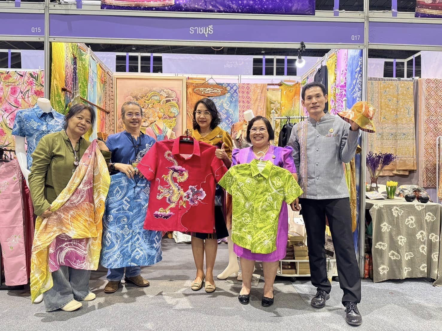 📣 พช.ราชบุรี ร่วมพิธีเปิดงาน OTOP City 2024 “มอบความสุขด้วยของขวัญล้ำค่า จากภูมิปัญญาไทย” ⏰