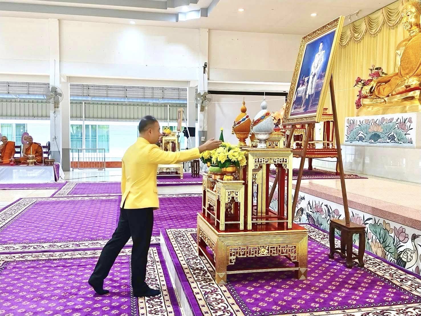 📣 พช.ราชบุรี เข้าร่วมพิธีเจริญพระพุทธมนต์เฉลิมพระเกียรติถวายพระพรชัยมงคลแด่ พระบาทสมเด็จพระเจ้าอยู่หัว เนื่องในโอกาสวันเฉลิมพระชนมพรรษา 6 รอบ 28 กรกฎาคม 2567