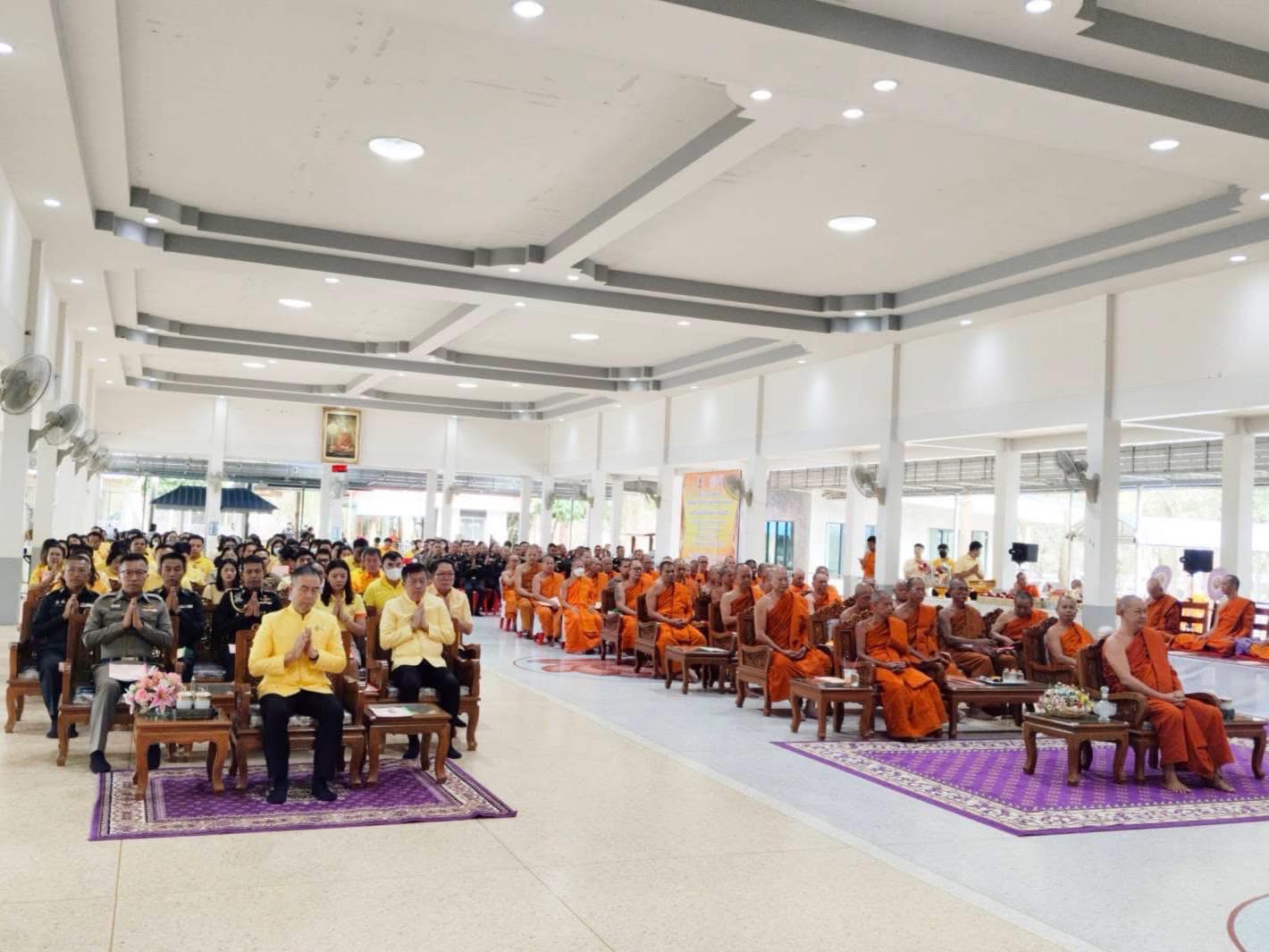 📣 พช.ราชบุรี เข้าร่วมพิธีเจริญพระพุทธมนต์เฉลิมพระเกียรติถวายพระพรชัยมงคลแด่ พระบาทสมเด็จพระเจ้าอยู่หัว เนื่องในโอกาสวันเฉลิมพระชนมพรรษา 6 รอบ 28 กรกฎาคม 2567