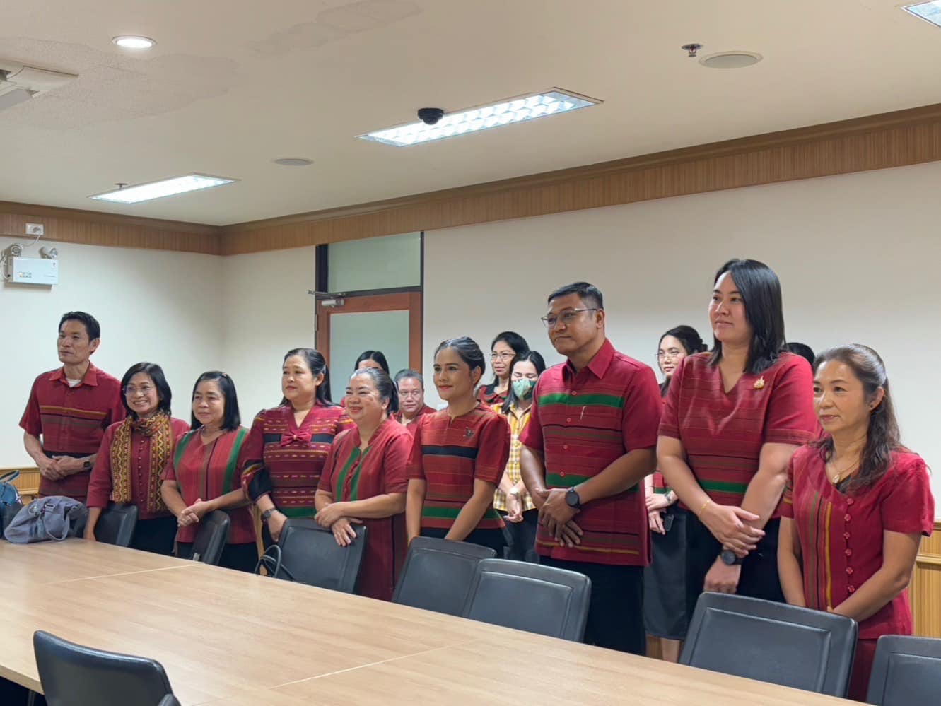 📣 พช.ราชบุรี ให้การต้อนรับและแสดงความยินดีเนื่องในโอกาส นางสาวฐิติลักษณ์ คำพา ผู้ว่าราชการจังหวัดราชบุรี ได้รับการแต่งตั้งให้ดำรงตำแหน่งผู้ว่าราชการจังหวัดราชบุรี