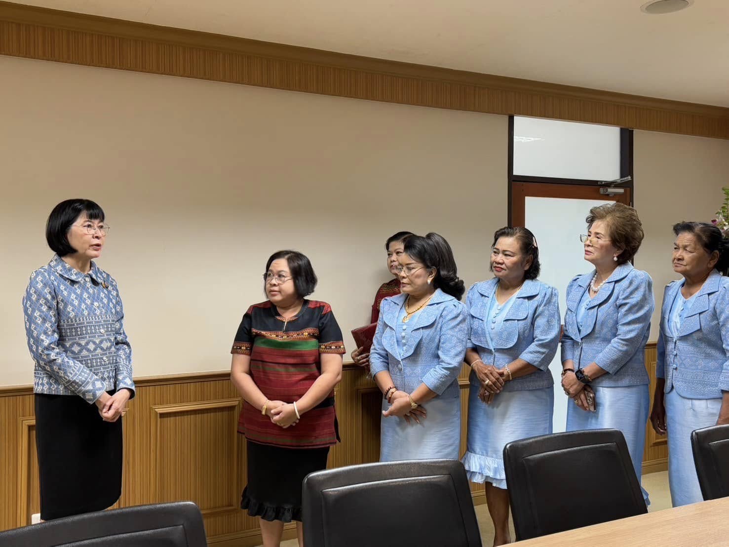 📣 พช.ราชบุรี ให้การต้อนรับและแสดงความยินดีเนื่องในโอกาส นางสาวฐิติลักษณ์ คำพา ผู้ว่าราชการจังหวัดราชบุรี ได้รับการแต่งตั้งให้ดำรงตำแหน่งผู้ว่าราชการจังหวัดราชบุรี