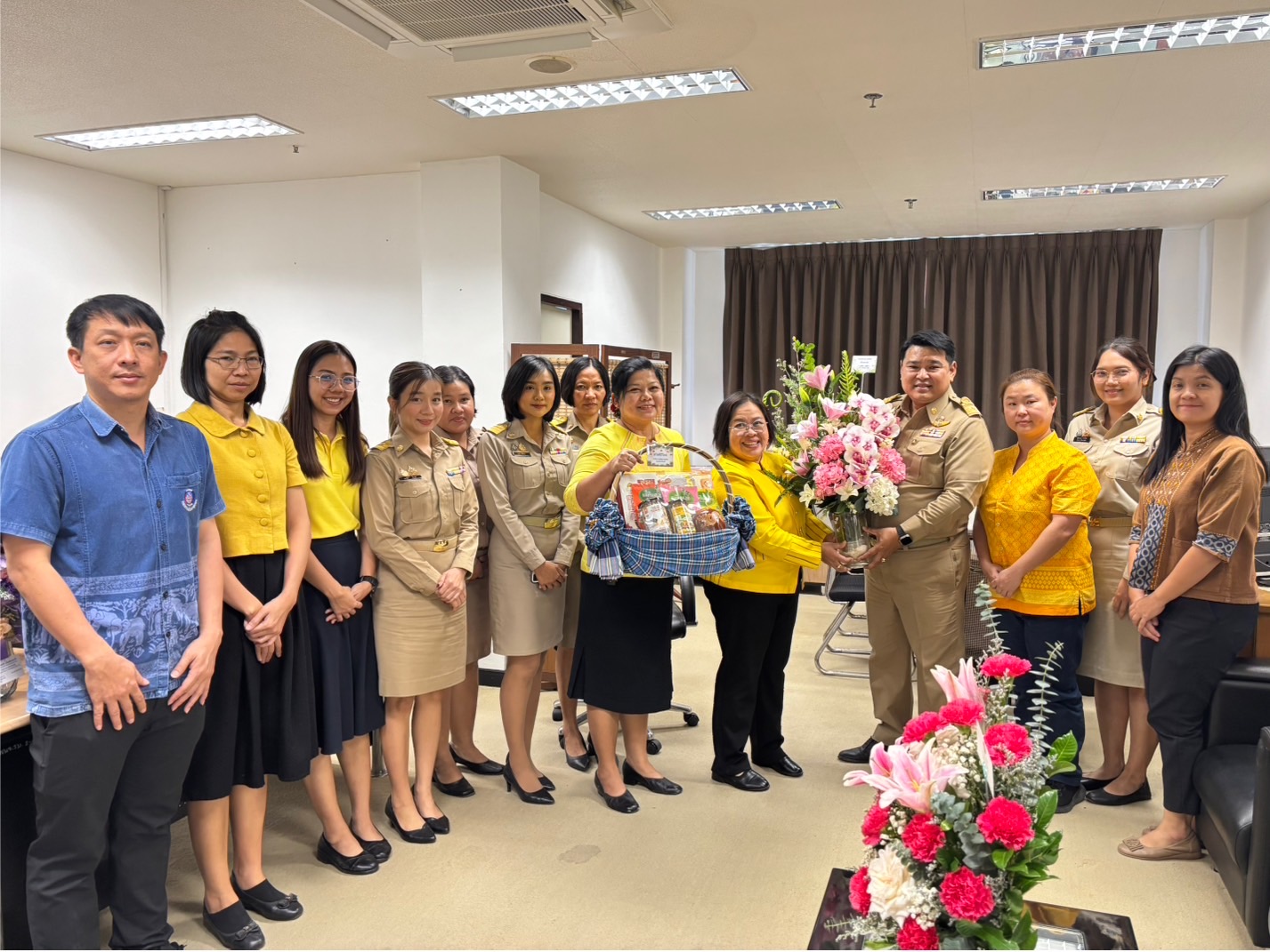 📣 พช.ราชบุรี ให้การต้อนรับและแสดงความยินดีเนื่องในโอกาส นายพุทธพงษ์ สุริยะสิงห์ รองผู้ว่าราชการจังหวัดราชบุรี ได้รับการแต่งตั้งให้ดำรงตำแหน่ง รองผู้ว่าราชการจังหวัดราชบุรี