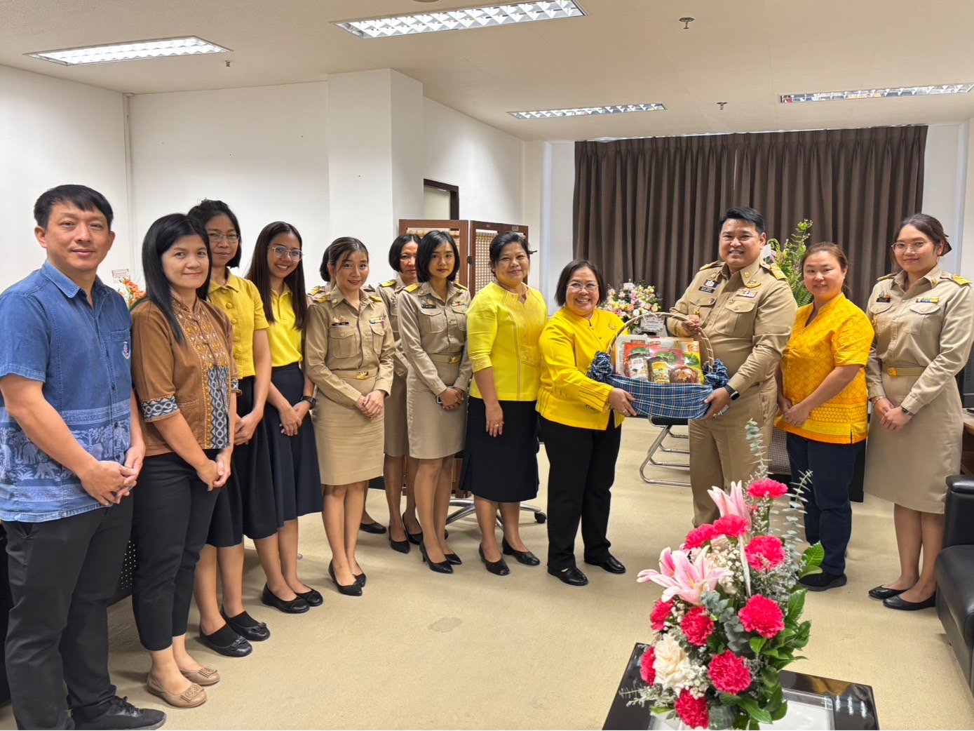 📣 พช.ราชบุรี ให้การต้อนรับและแสดงความยินดีเนื่องในโอกาส นายพุทธพงษ์ สุริยะสิงห์ รองผู้ว่าราชการจังหวัดราชบุรี ได้รับการแต่งตั้งให้ดำรงตำแหน่ง รองผู้ว่าราชการจังหวัดราชบุรี