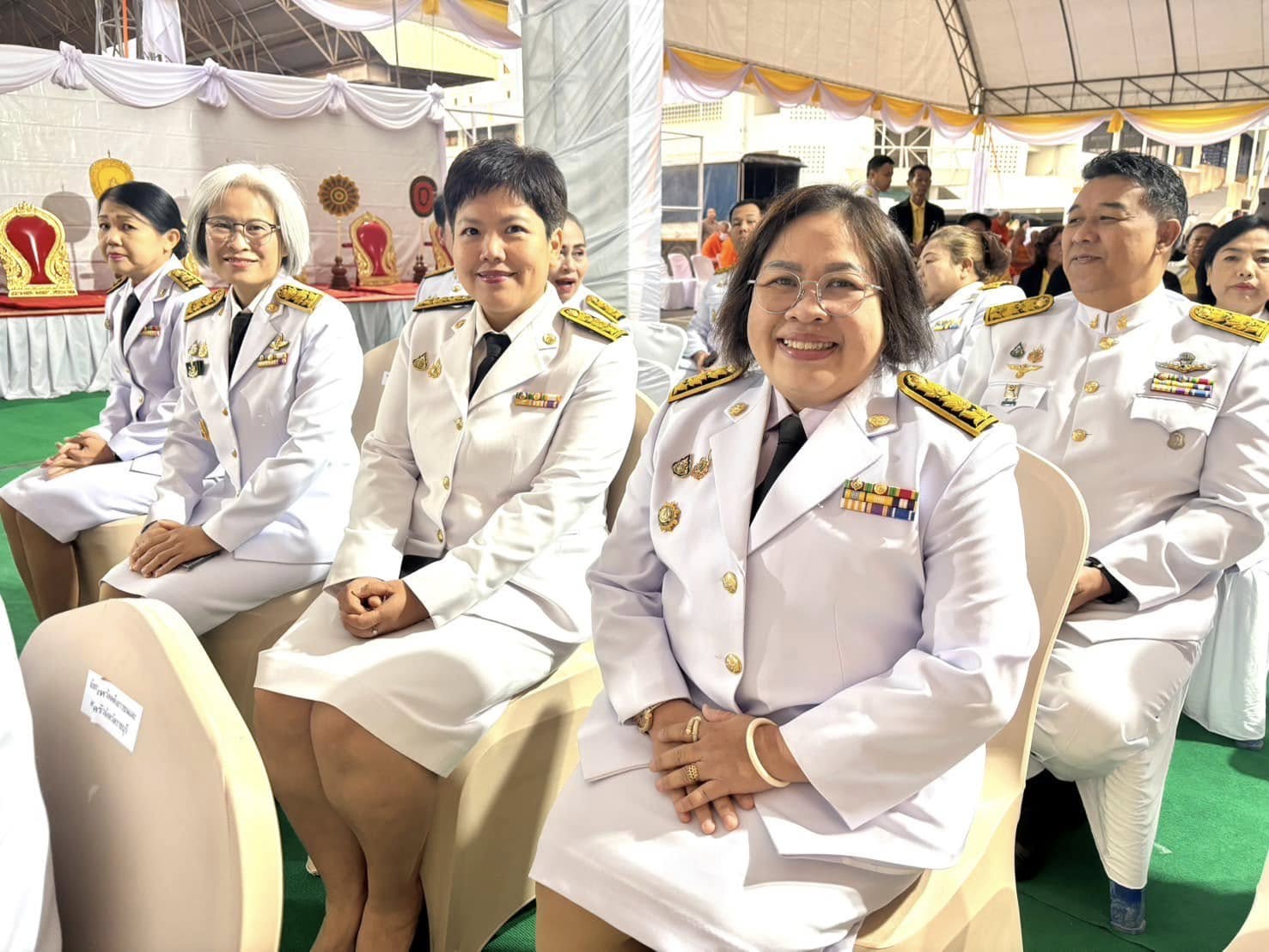 📣 พช.ราชบุรี ร่วมพิธีเจริญพระพุทธมนต์และทำบุญตักบาตรถวายพระราชกุศล และพิธีทางศาสนามหามงคลถวายพระราชกุศล เนื่องในโอกาสพระราชพิธีสมมงคลพระชนมายุเท่าพระบาทสมเด็จพระพุทธยอดฟ้าจุฬาโลกมหาราชสมเด็จพระปฐมบรมกษัตริยาธิราชแห่งพระราชวงศ์จักรี พุทธศักราช 2568