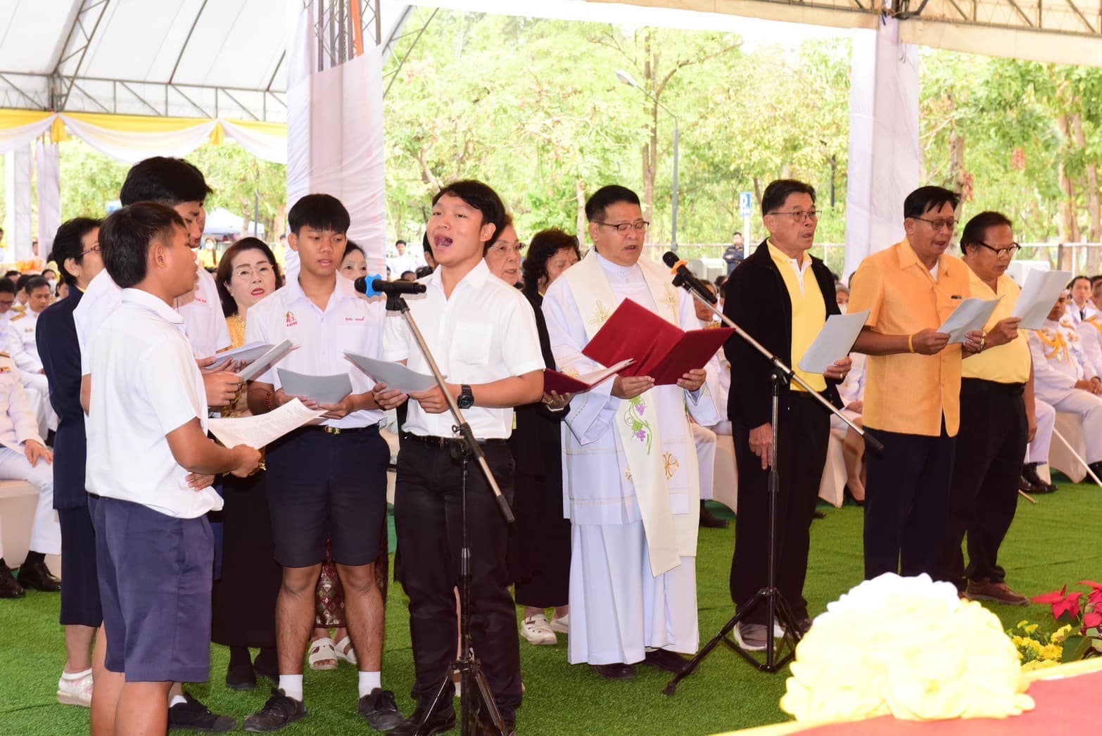📣 พช.ราชบุรี ร่วมพิธีเจริญพระพุทธมนต์และทำบุญตักบาตรถวายพระราชกุศล และพิธีทางศาสนามหามงคลถวายพระราชกุศล เนื่องในโอกาสพระราชพิธีสมมงคลพระชนมายุเท่าพระบาทสมเด็จพระพุทธยอดฟ้าจุฬาโลกมหาราชสมเด็จพระปฐมบรมกษัตริยาธิราชแห่งพระราชวงศ์จักรี พุทธศักราช 2568