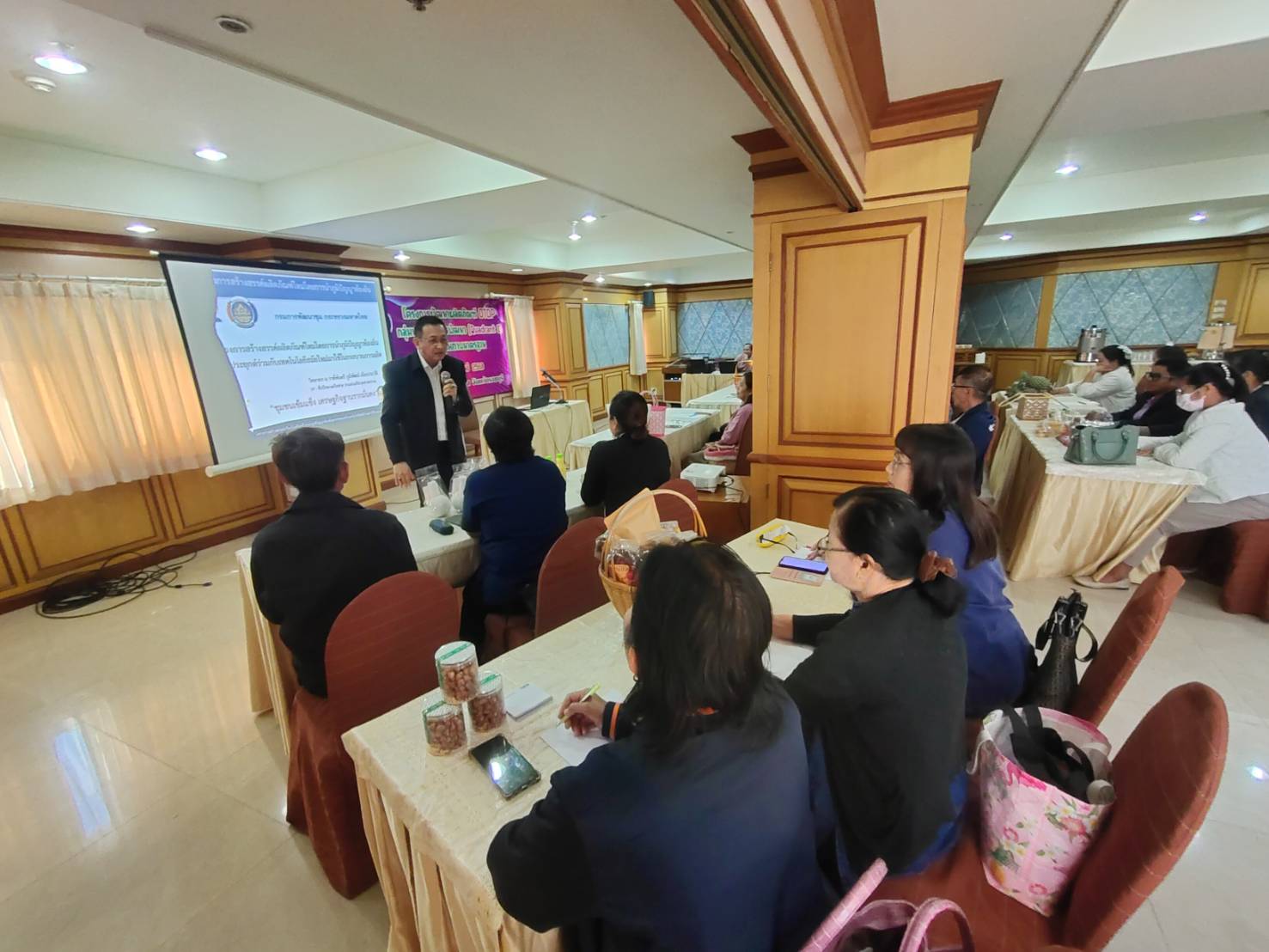 📣พช.ราชบุรี จัดโครงการพัฒนาผลิตภัณฑ์ OTOP กลุ่มปรับตัวสู่การพัฒนา (Quadrant D) ให้มีคุณภาพมาตรฐาน