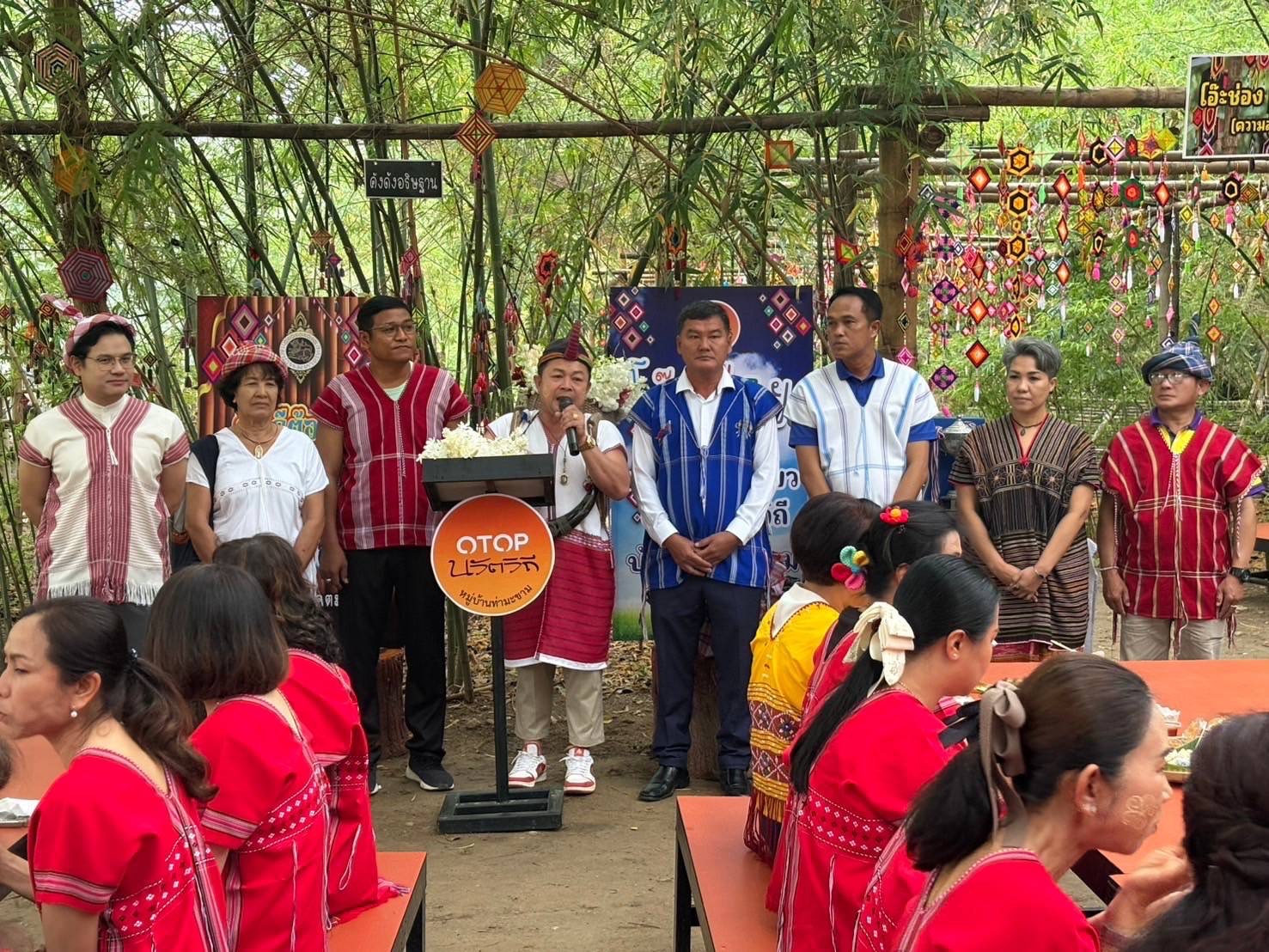 📣 พช.ราชบุรี ร่วมต้อนรับสมาคมแม่บ้านมหาดไทยเยี่ยมชมตลาดโอ๊ะป่อย หมู่บ้านท่องเที่ยว OTOP นวัตวิถี ที่มีการบริหารจัดการตลาดให้ปลอดขยะ