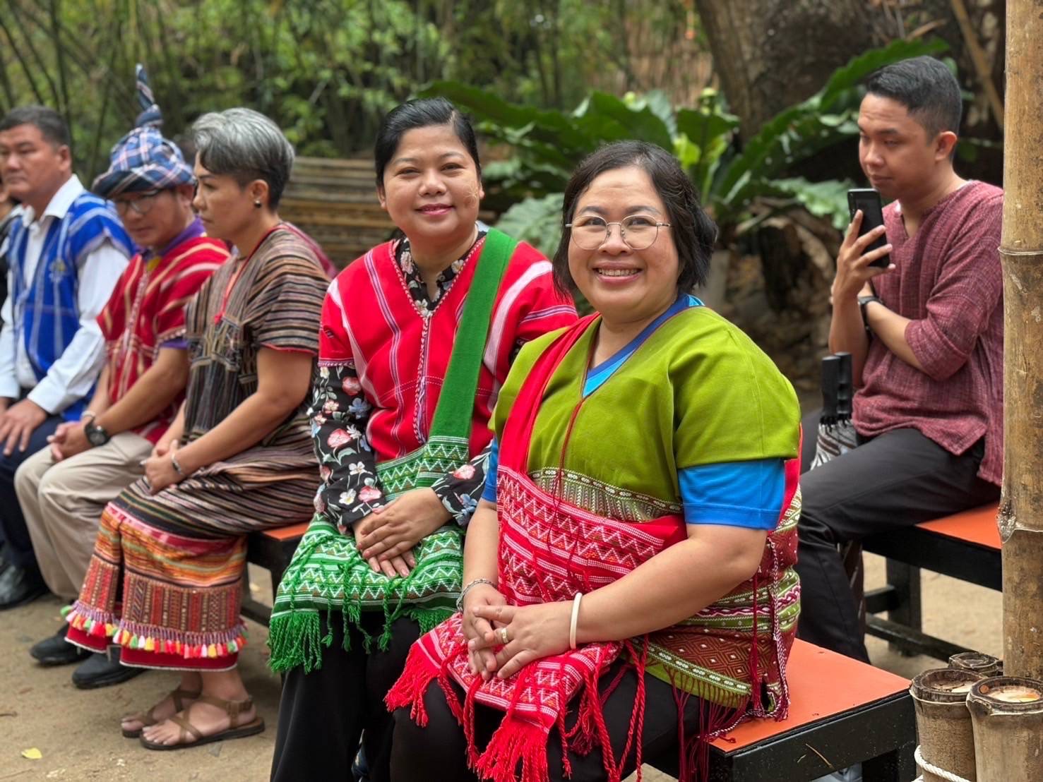 📣 พช.ราชบุรี ร่วมต้อนรับสมาคมแม่บ้านมหาดไทยเยี่ยมชมตลาดโอ๊ะป่อย หมู่บ้านท่องเที่ยว OTOP นวัตวิถี ที่มีการบริหารจัดการตลาดให้ปลอดขยะ
