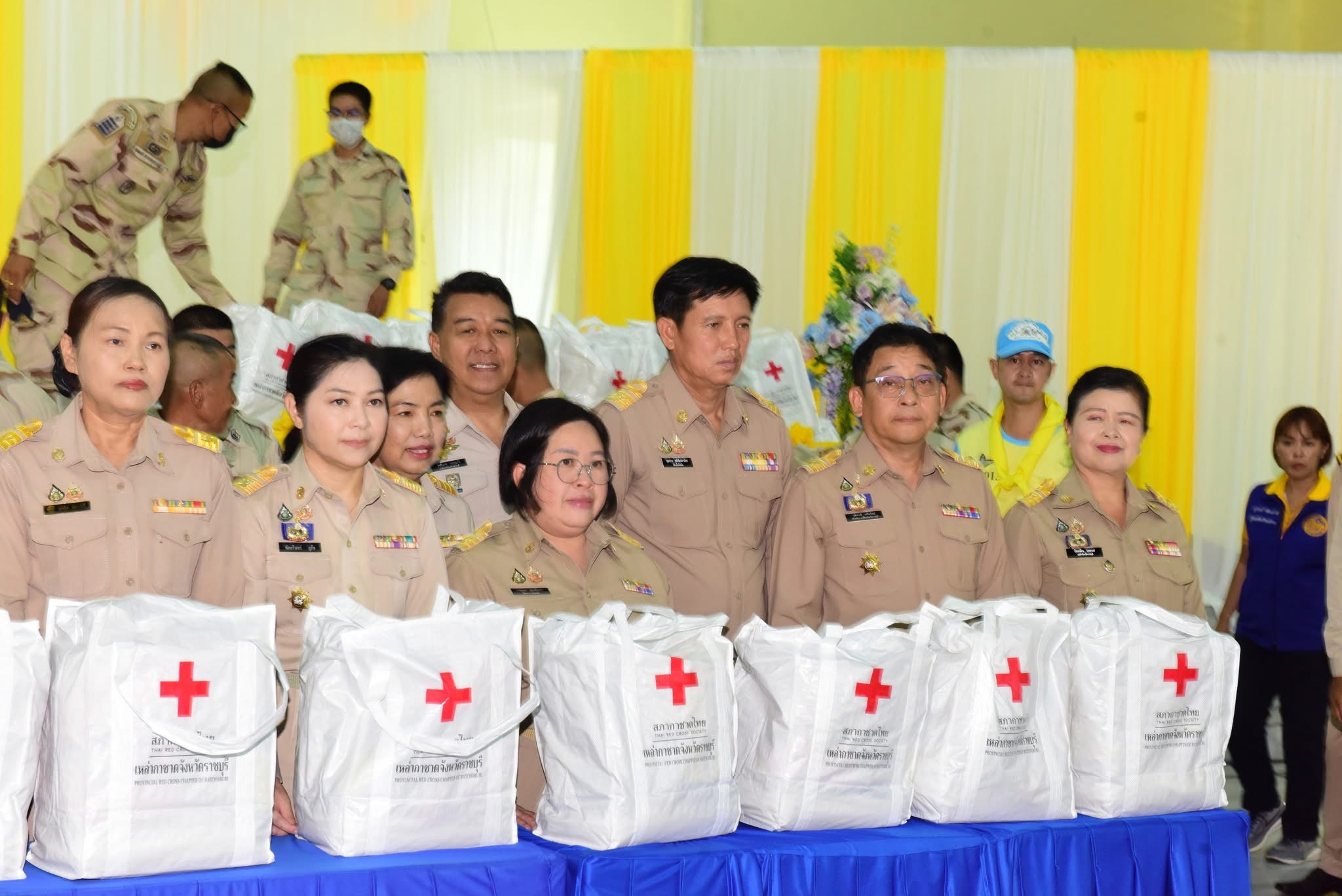 📣 พช.ราชบุรี ร่วมออกหน่วยให้บริการประชาชน ภายใต้โครงการปกป้องและเชิดชูสถาบันพระมหากษัตริย์ และหน่วยบำบัดทุกข์ บำรุงสุข สร้างรอยยิ้มให้ประชาชน จังหวัดราชบุรี