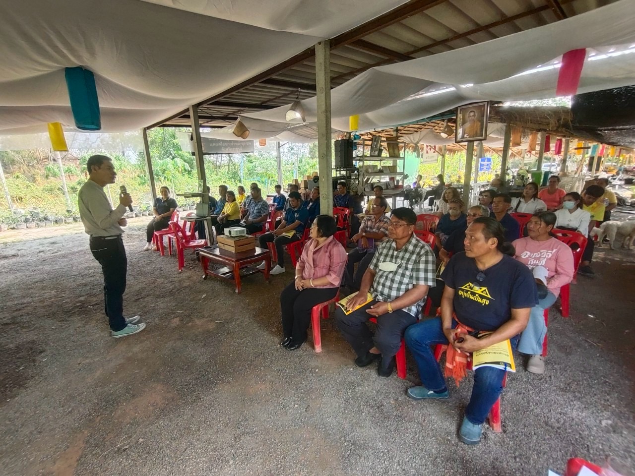 📣 พช.ราชบุรี จัดโครงการประชุมเชิงปฏิบัติการสนับสนุนการขับเคลื่อนเครือข่ายศูนย์เรียนรู้การพัฒนาคุณภาพชีวิตตามหลักทฤษฎีใหม่ ประยุกต์สู่ “โคก หนอง นา” ระดับจังหวัด