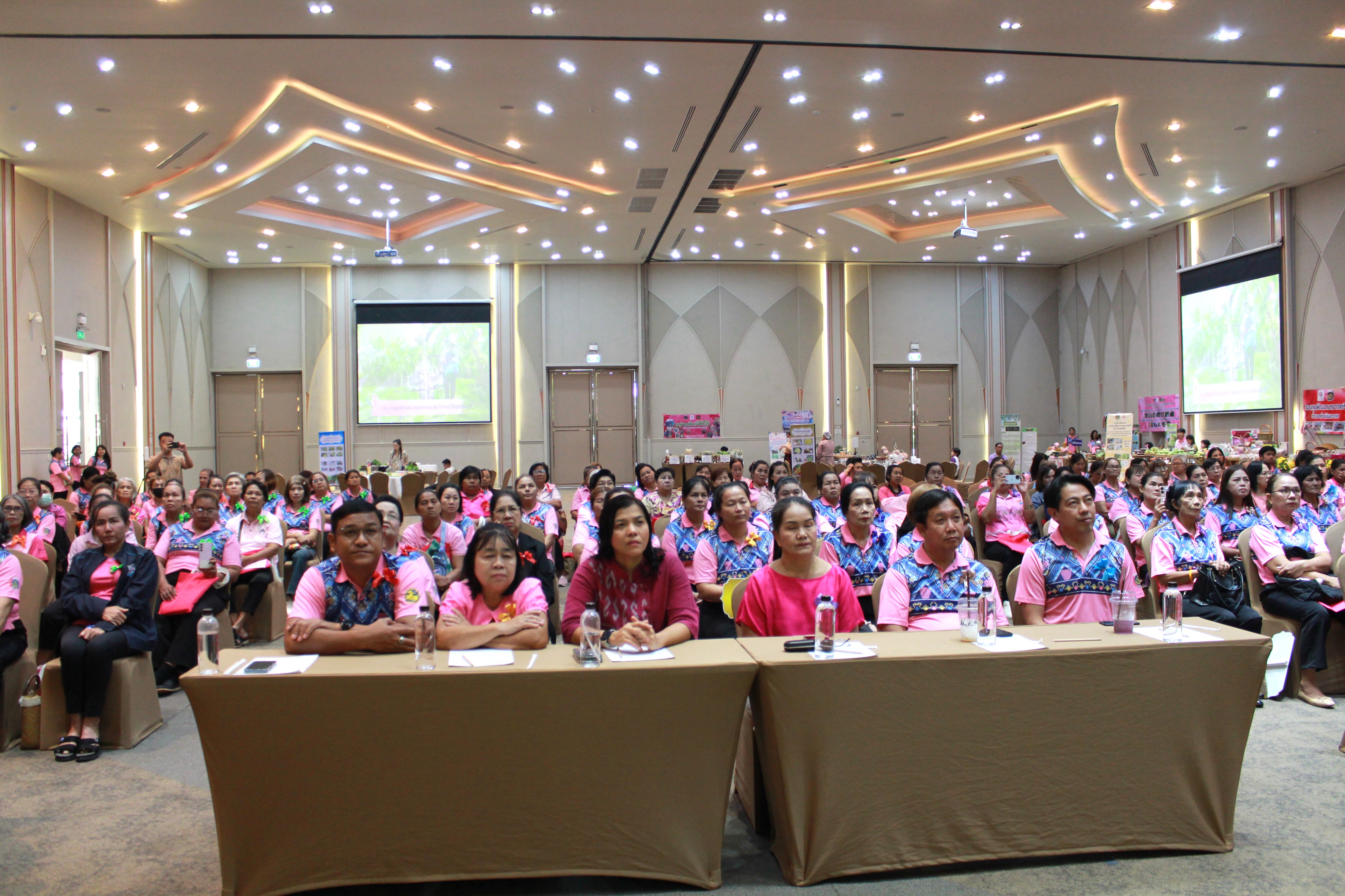 📣พช.ราชบุรี จัดโครงการอบรมเชิงปฏิบัติการพลังสตรีราชบุรี ยกระดับเศรษฐกิจชุมชน