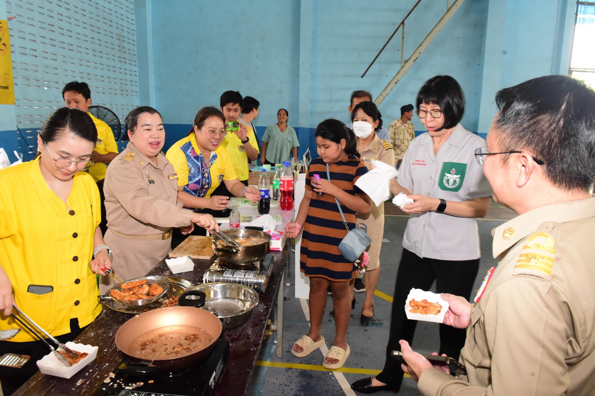 📣 พช.ราชบุรี ร่วมกิจกรรมปกป้องและเชิดชูสถาบันพระมหากษัตริย์ พร้อมออกหน่วยบริการของส่วนราชการในจังหวัดออกบริการประชาชนพื้นที่อำเภอดำเนินสะดวก