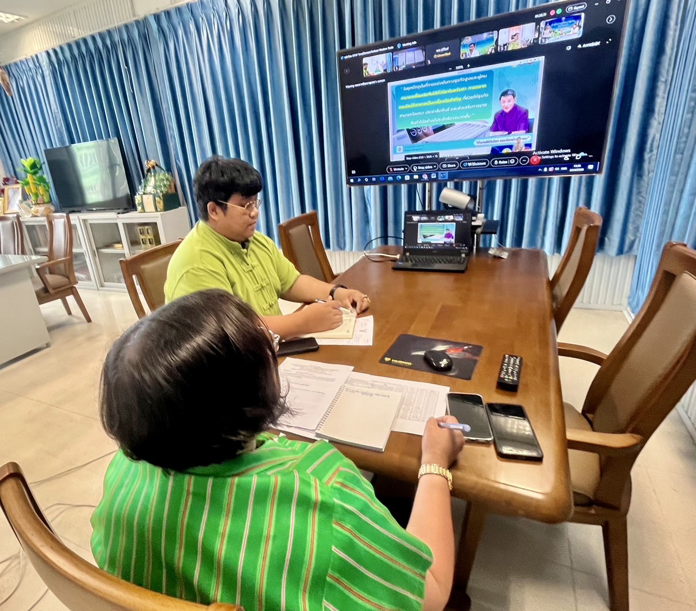 📣 พช.ราชบุรี ร่วมประชุมการดำเนินโครงการเพิ่มประสิทธิภาพการสร้างการรับรู้และขยายช่องทางการตลาดแก่ผลิตภัณฑ์ชุมชน (OTOP) อย่างยั่งยืน “พลิกโฉม OTOP ไทยสู่โลกออนไลน์และ Modern Trade ผ่านระบบอิเล็กทรอนิกส์ (Cisco Webex Meeting)