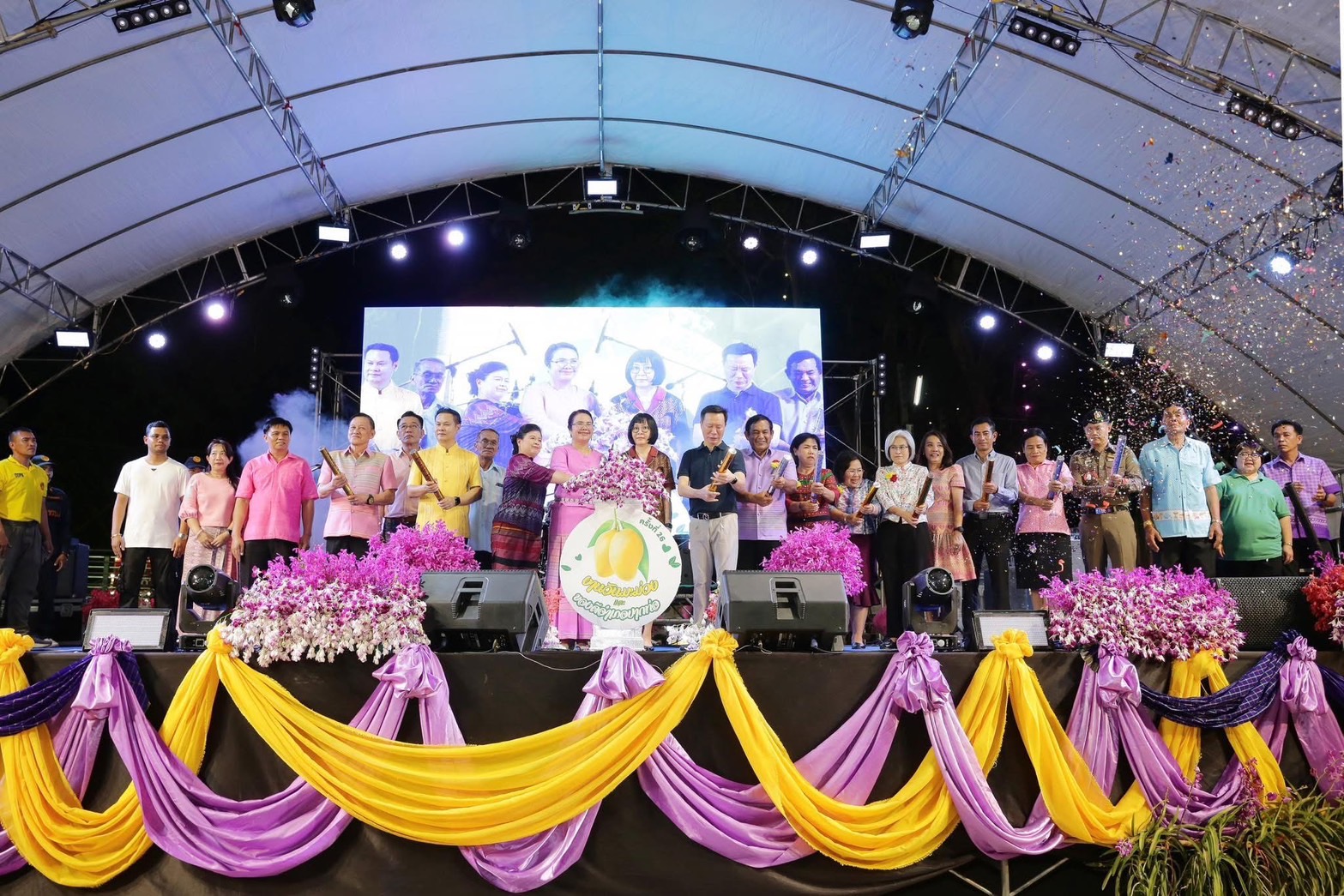 🎯พช.ราชบุรี ร่วมงาน “วันมะม่วงและของดีอำเภอปากท่อ ครั้งที่ 26 ประจำปี 2568” และจัดกิจกรรมการประกวดย้อนวันวาน สตรีอาสา 2568